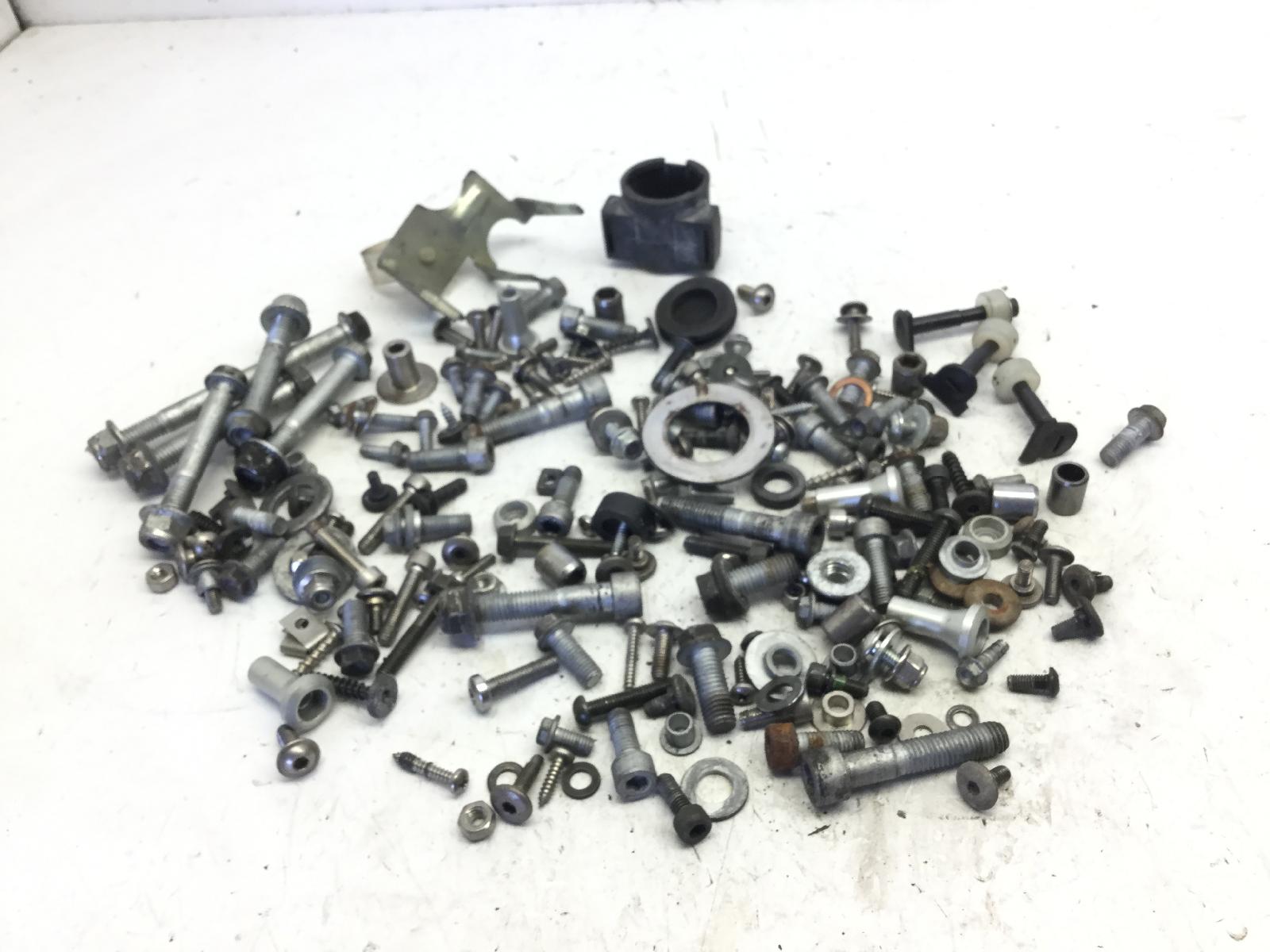 Aprilia pegaso strada 660 kit viti bulloni bulloneria telaio assortiti 2005 2009 vdb