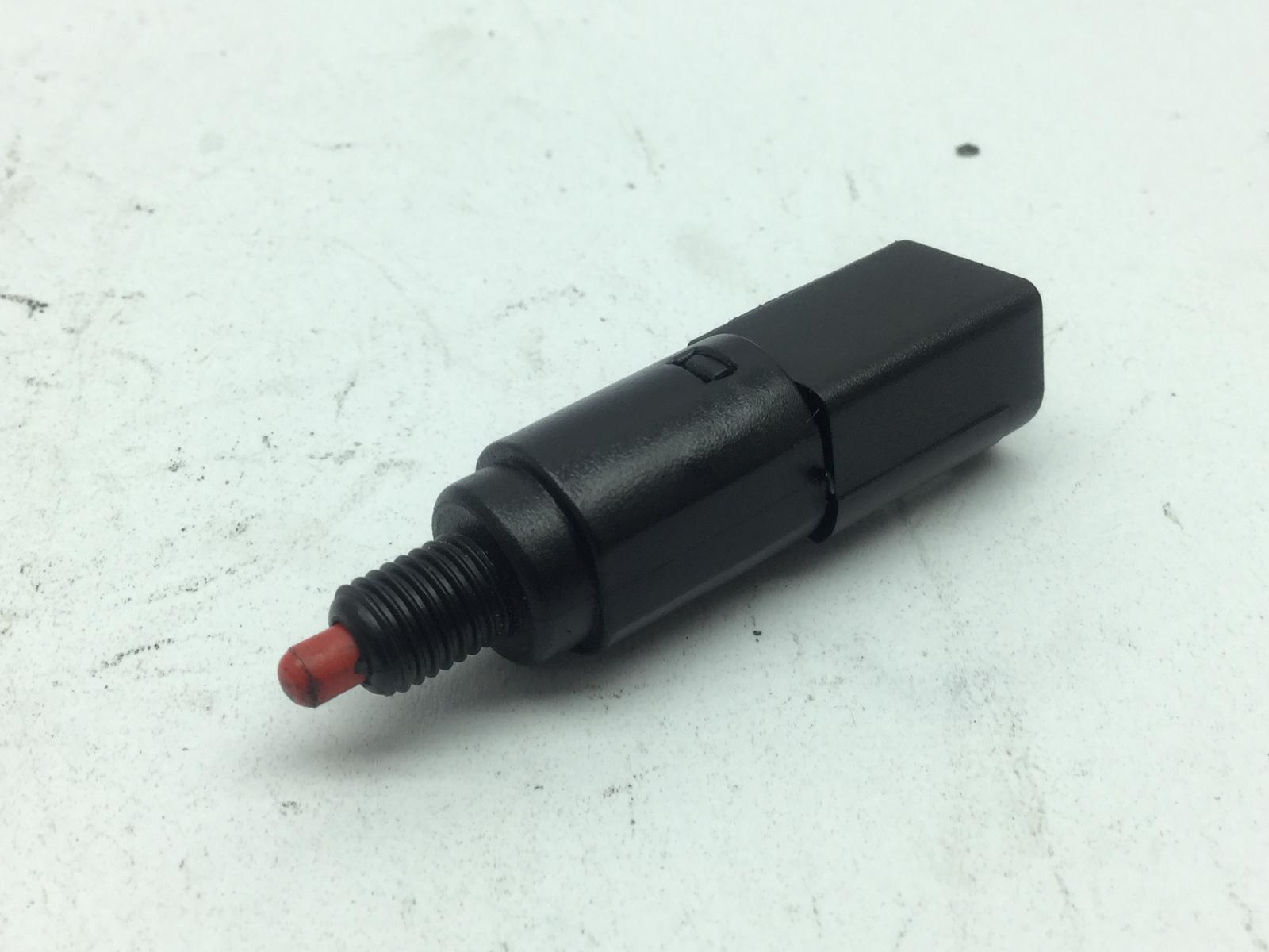 Piaggio vespa gt 200 sensore stop microstop freno posteriore sinistro 2006 2007 m31200