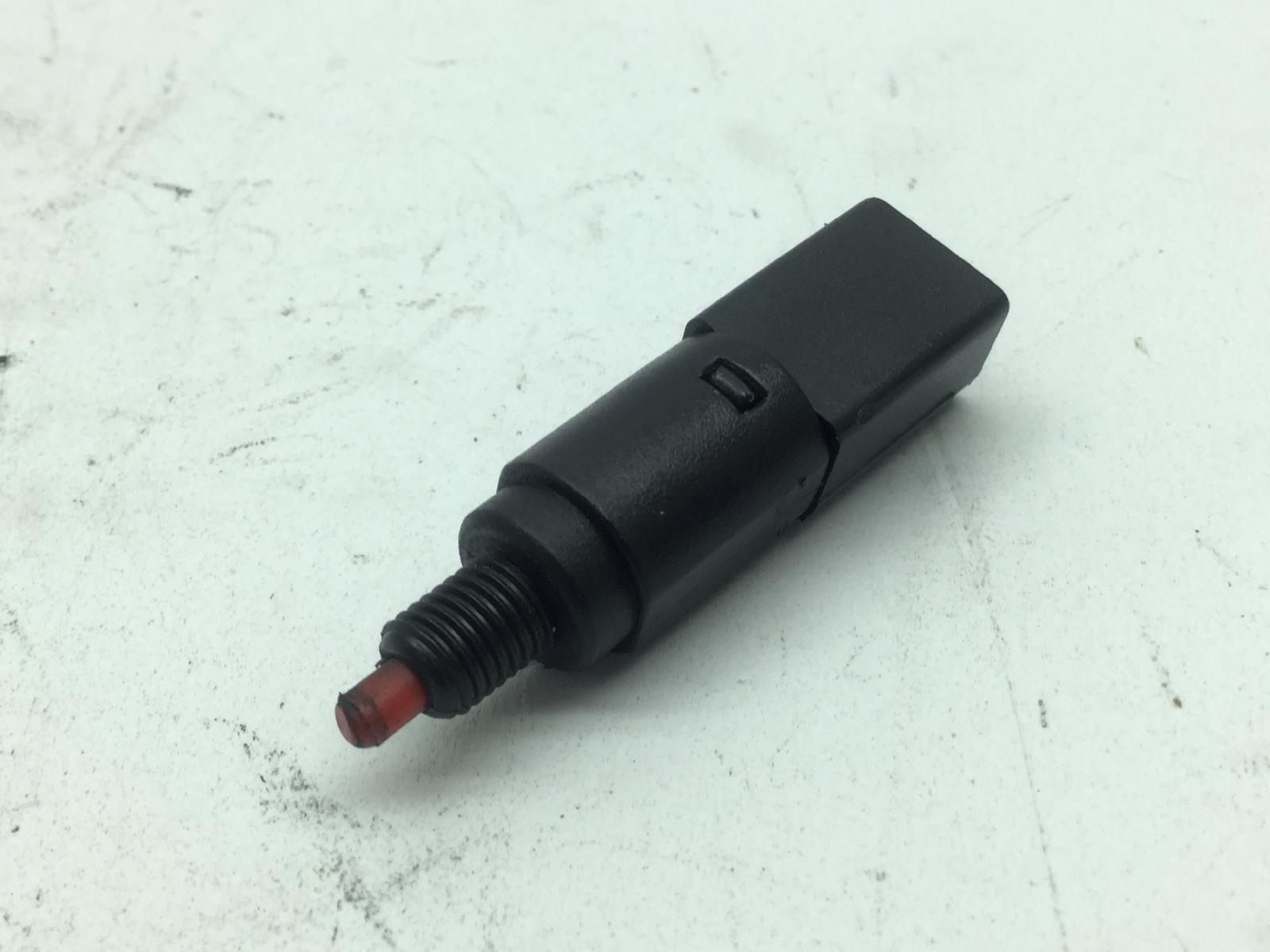 Piaggio vespa gt 200 sensore stop microstop freno anteriore destro 2006 2007 m31200