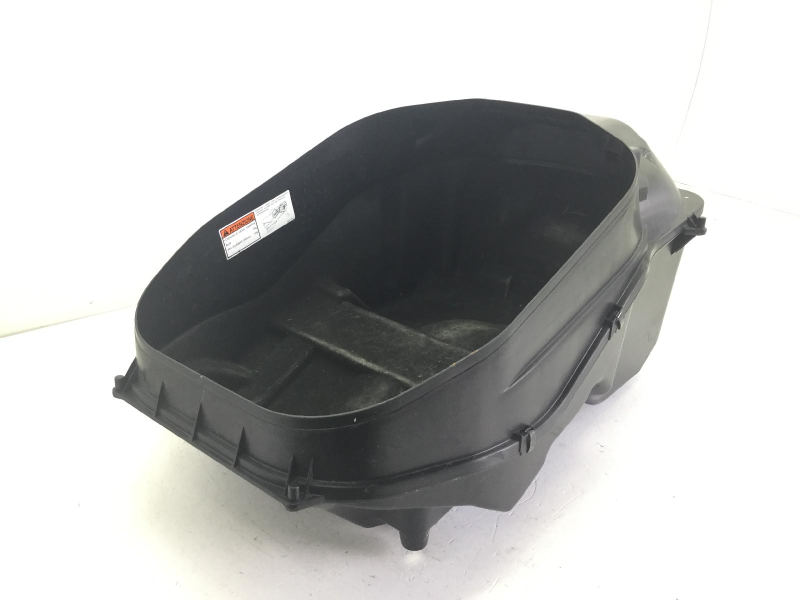 Suzuki burgman 650 carena vano sottosella 2008 2008 bu132