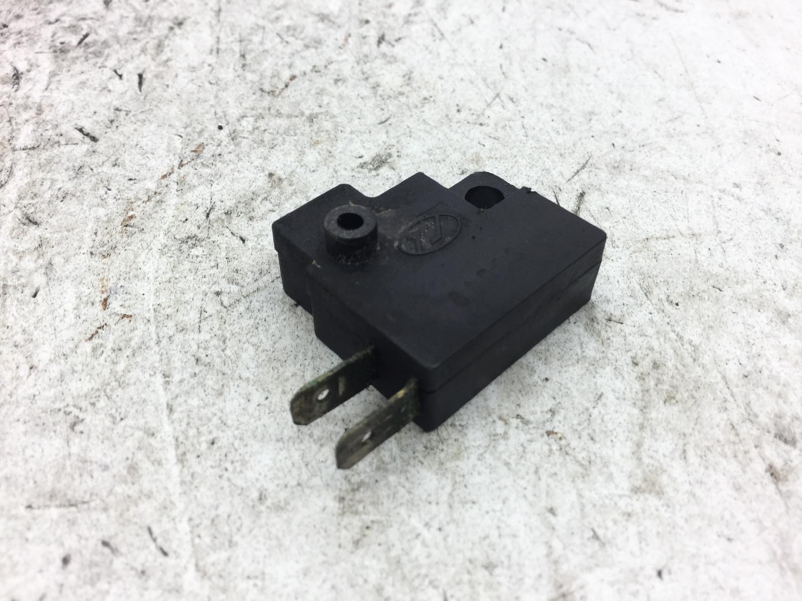 Moto guzzi v7 classic 750 sensore stop microstop freno anteriore destro 2008 2012 lw000