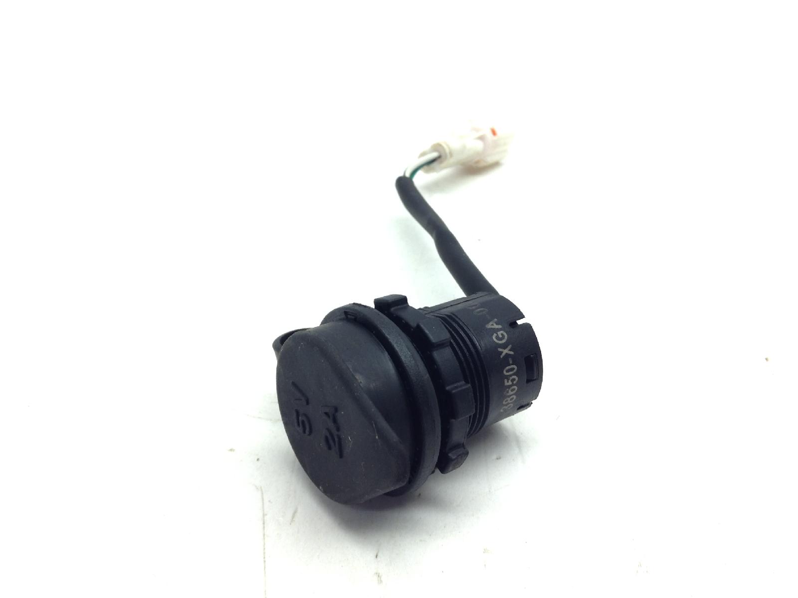 Peugeot tweet gt 4t 50 presa usb 2023 2023 vgaly1aaa0s