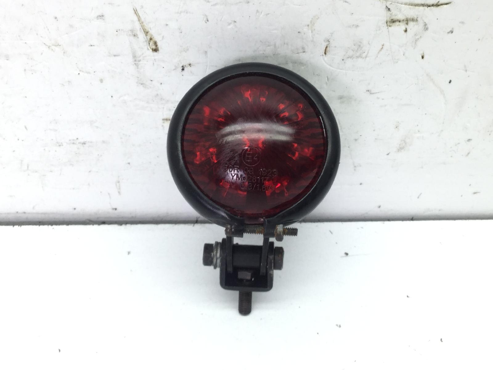 Moto guzzi v7 stone e5 abs 850 faro fanale stop posteriore 2021 2023 kza00