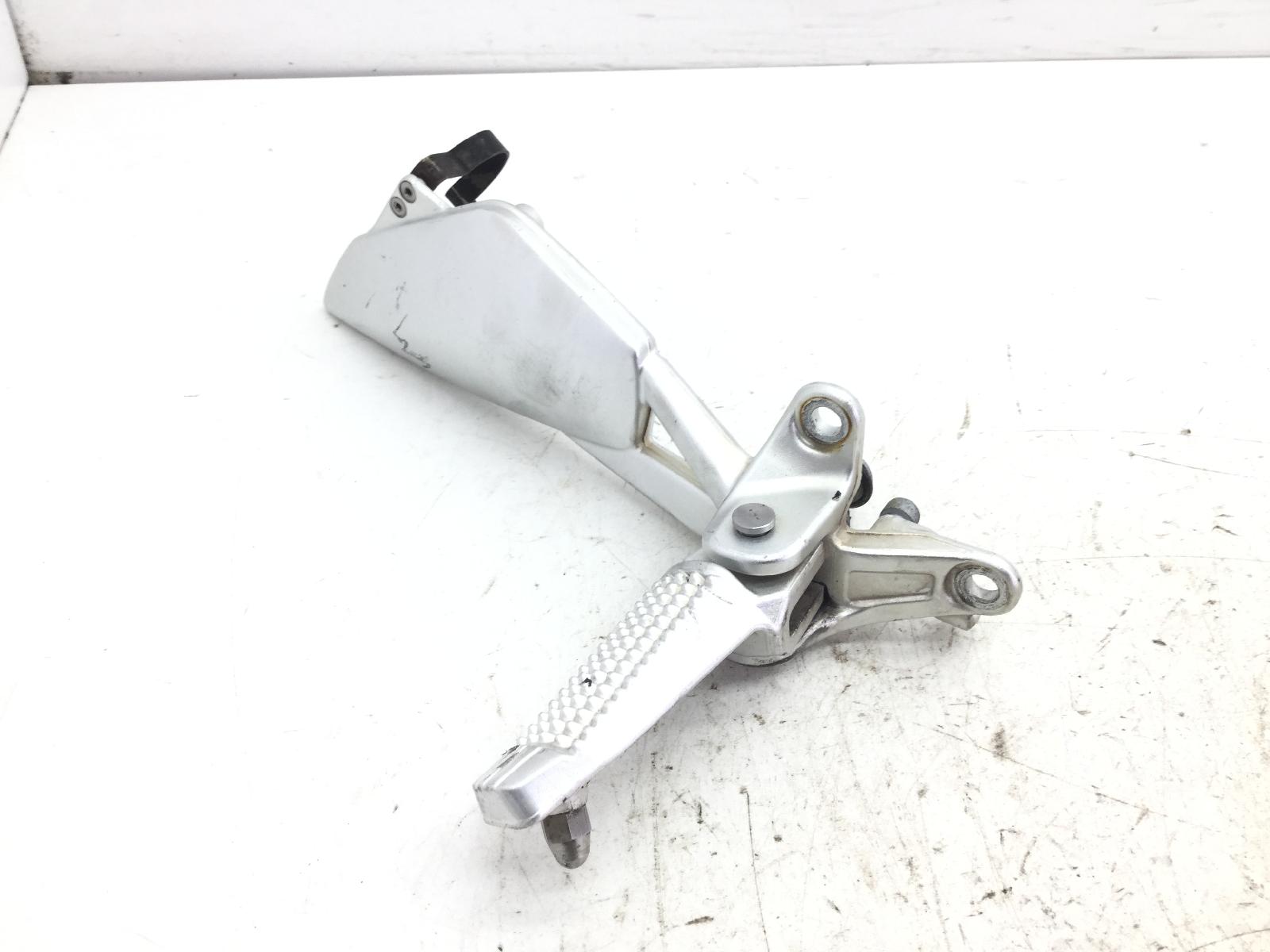 Bmw k 1200 r 1200 pedana anteriore poggiapiede destra e supporto 2004 2007 wb10584066zn