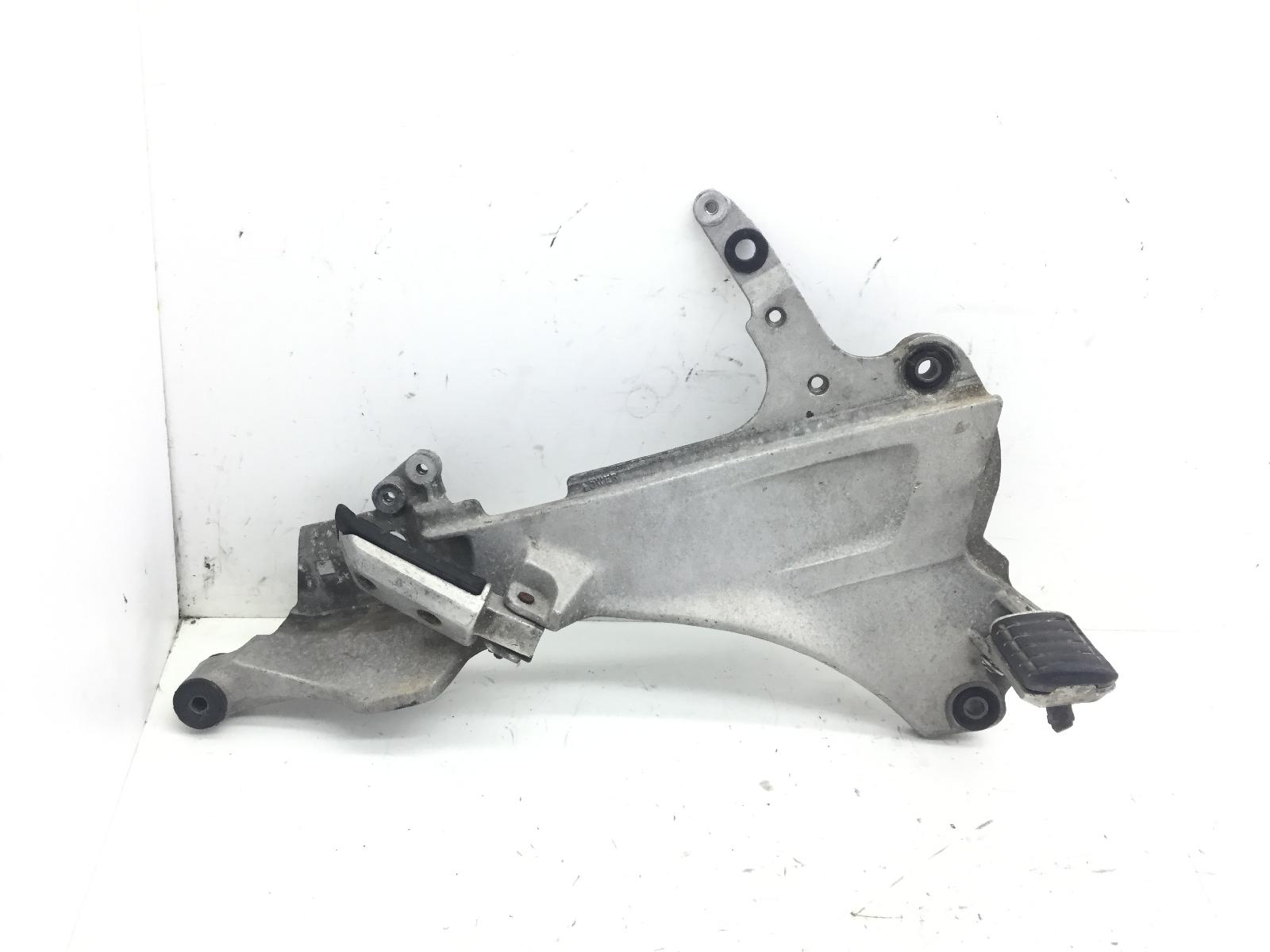 Honda pan european 1100 supporto pedane destro 1992 1992 sc26