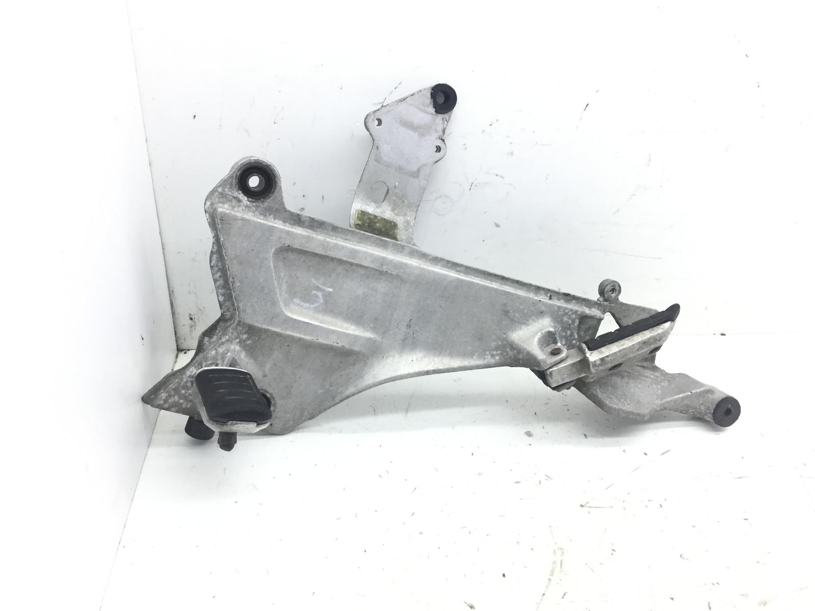 Honda pan european 1100 supporto pedane sinistro 1992 1992 sc26