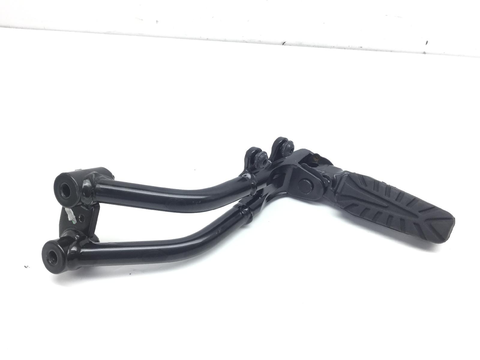 Ktm duke 390 pedana posteriore poggiapiede sinistra e supporto 2021 2023 vbkjpj405nc