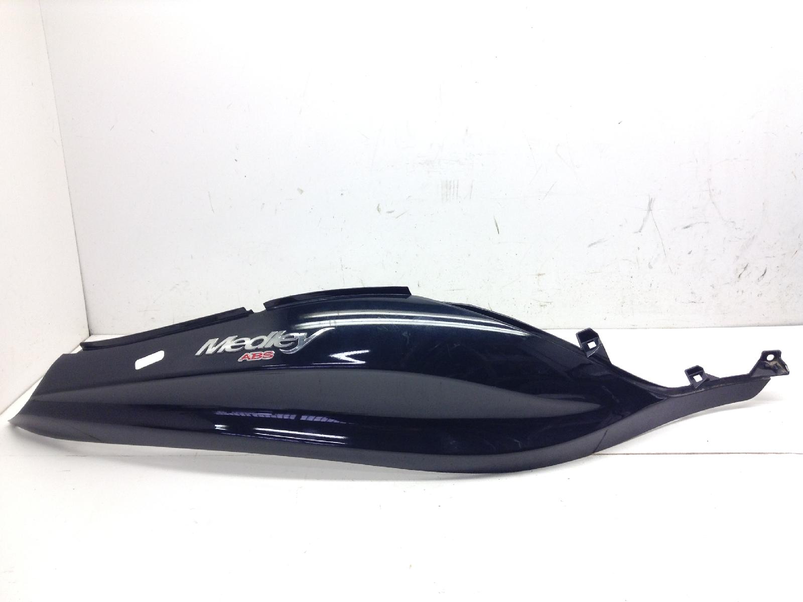 Piaggio medley ie abs e5 125 carena fiancata posteriore destra 2021 2022 md0100
