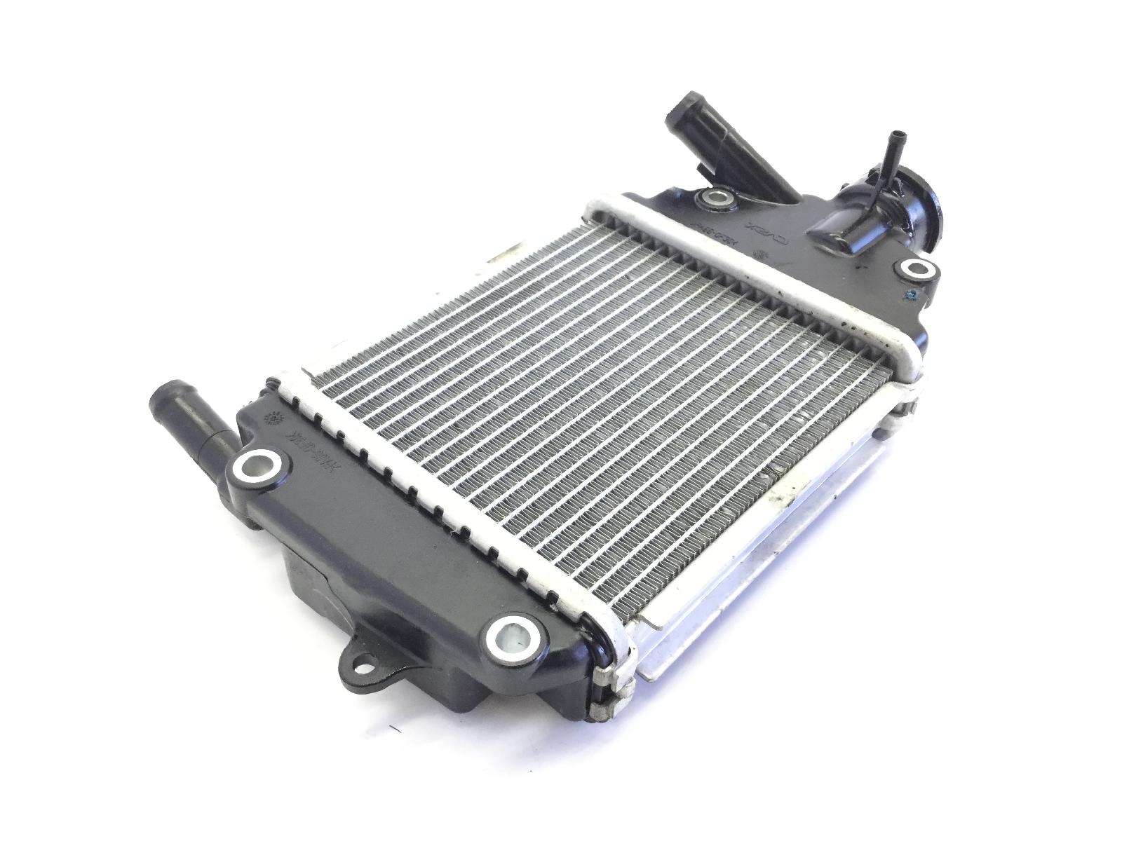 Piaggio medley ie abs e5 125 radiatore acqua liquido raffreddamento motore 2021 2024 md0100