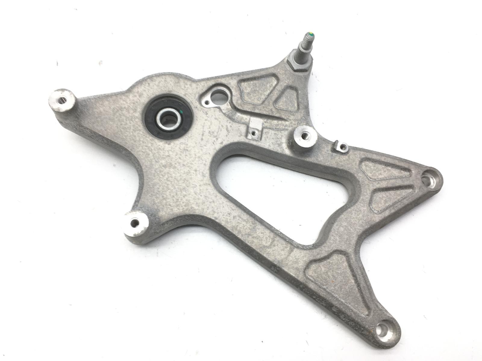 Piaggio vespa gts e4 abs 125 staffa supporto marmitta 2021 2021 md3200