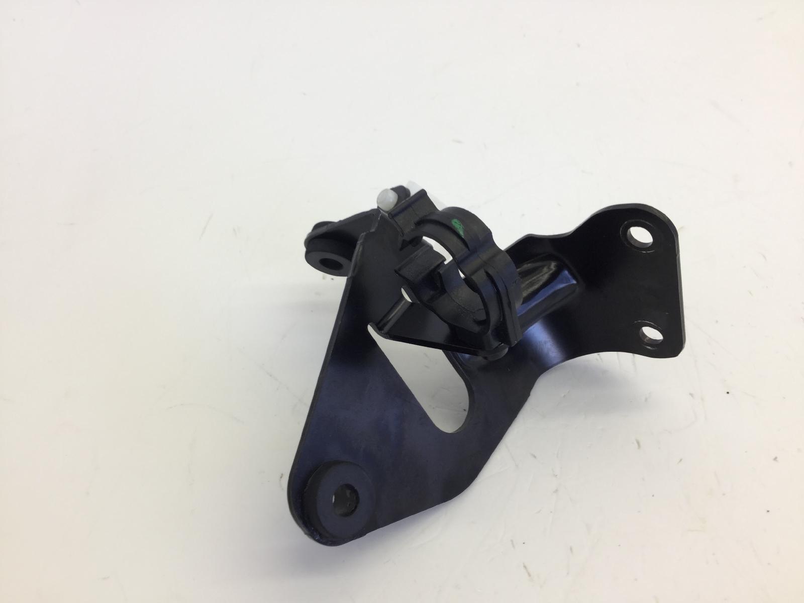 Piaggio vespa gts super abs 125 staffa supporto pompa abs 2022 2022 md3202