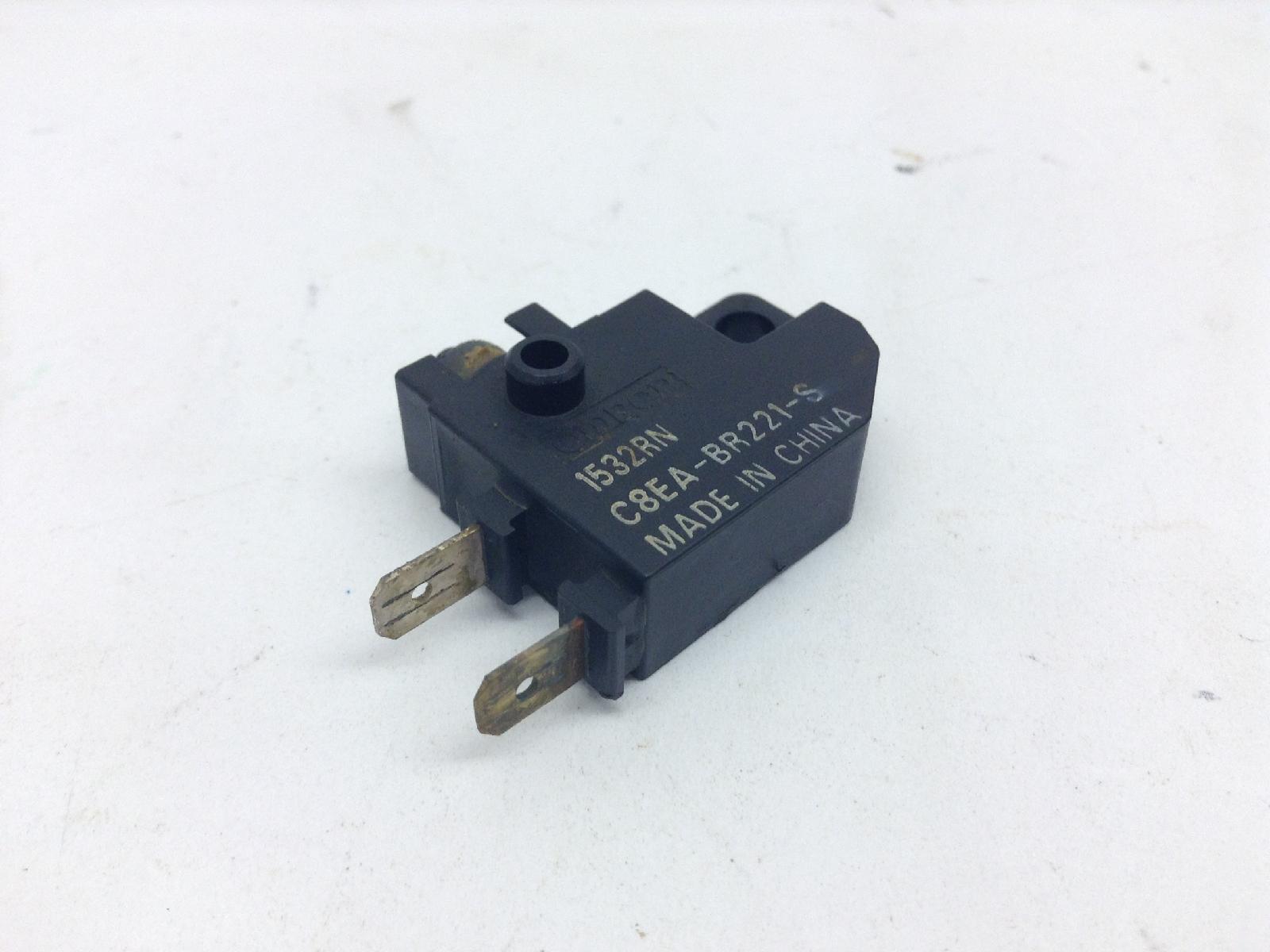 Yamaha tenere' world raid 700 sensore stop microstop freno anteriore destro 2022 2024 dm116