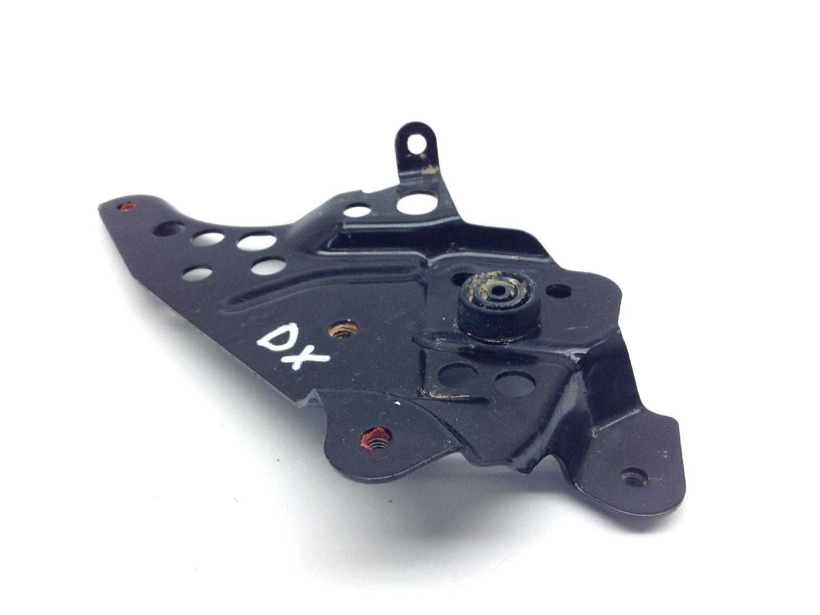 Yamaha tenere' world raid 700 supporto radiatore destro 2022 2024 dm116