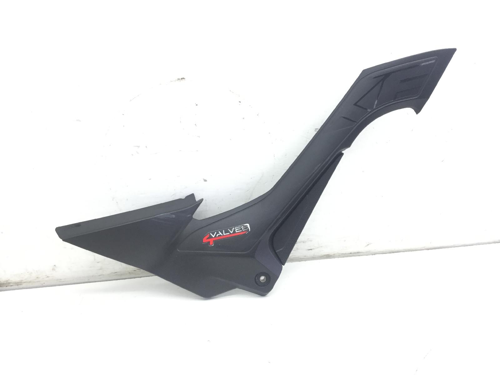 Keeway rkf 125 carena fianchetto sottosella destro 2022 2022 lbbu32024mbc