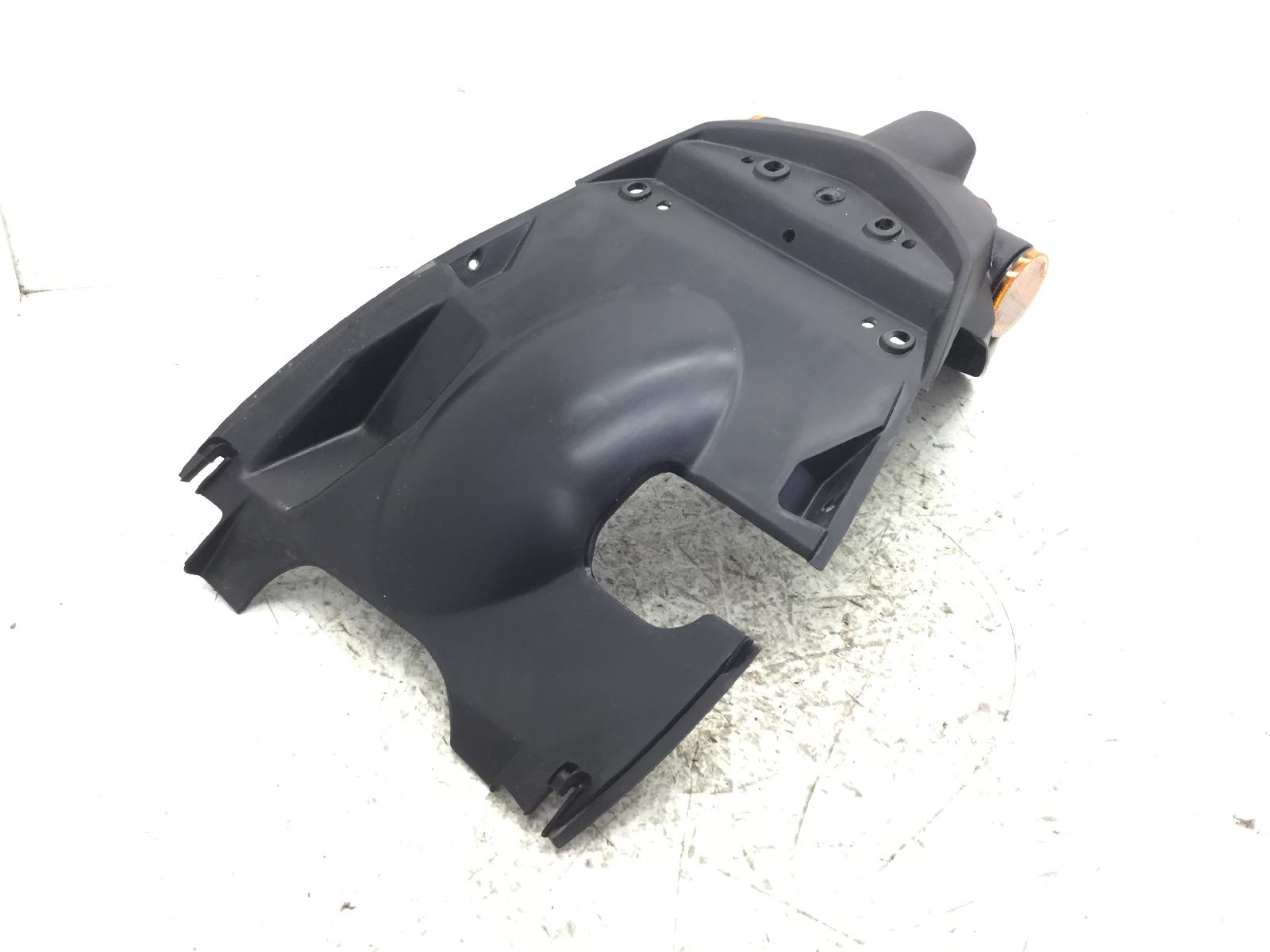 Peugeot kisbee 50 parafango posteriore interno sottocoda e portatarga 2024 2024 vgak1aam0j