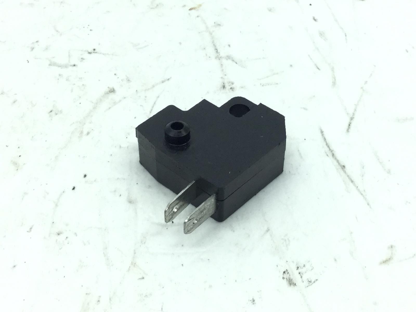 Sym symphony e5 125 sensore stop microstop freno anteriore destro 2020 2023 lxmxfa301nxb