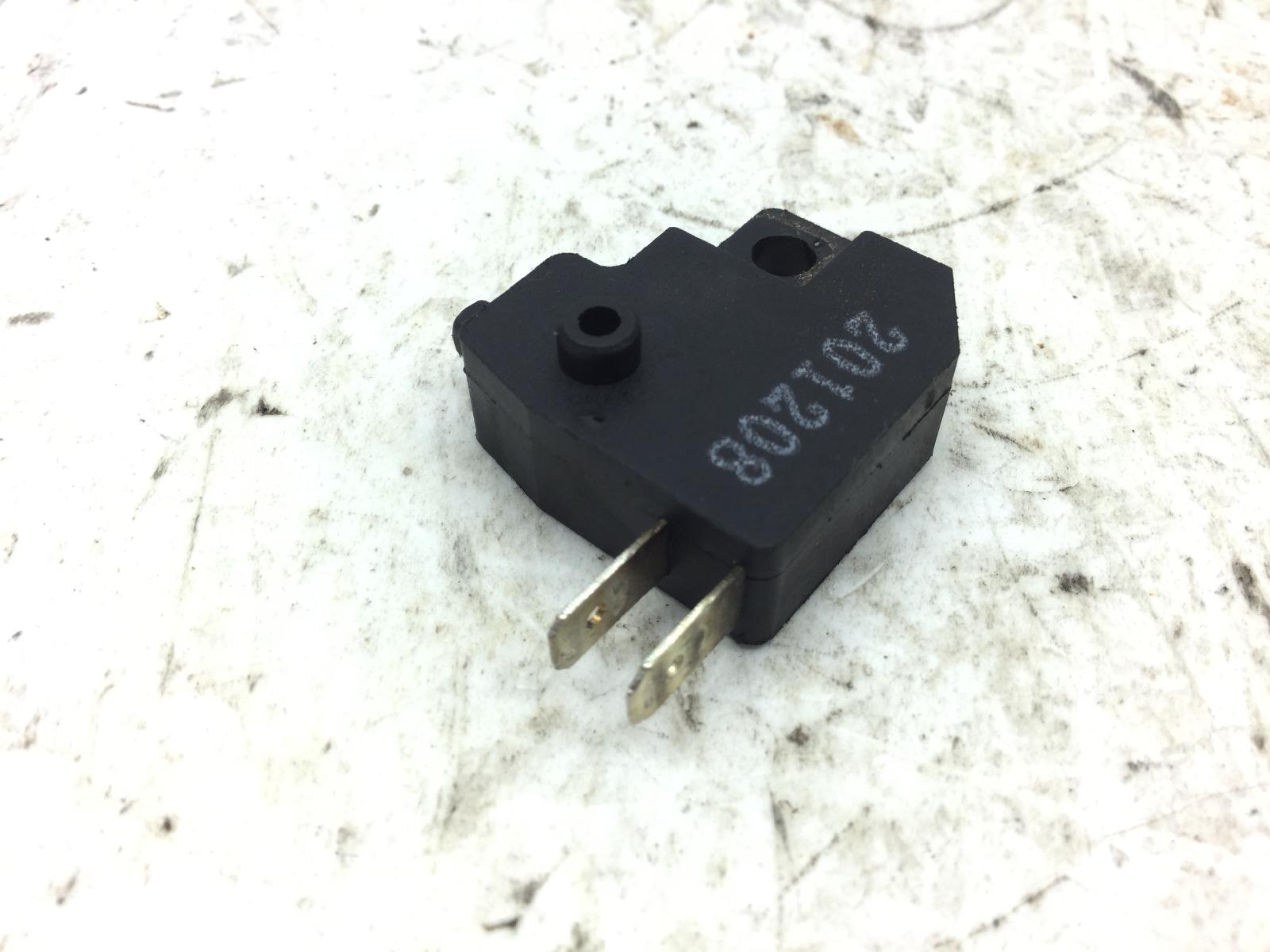 Sym symphony st e5 200 sensore stop microstop freno anteriore destro 2021 2021 lxmxla501mxb
