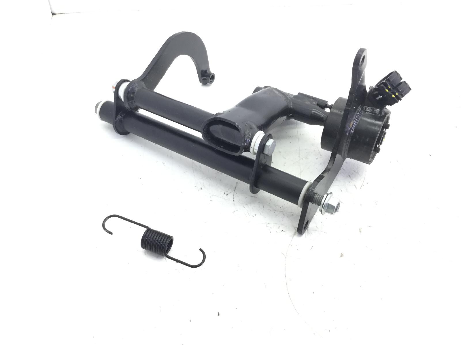 Piaggio vespa gts super hpe km0 300 staffa supporto motore e molle 2020 2022 md310