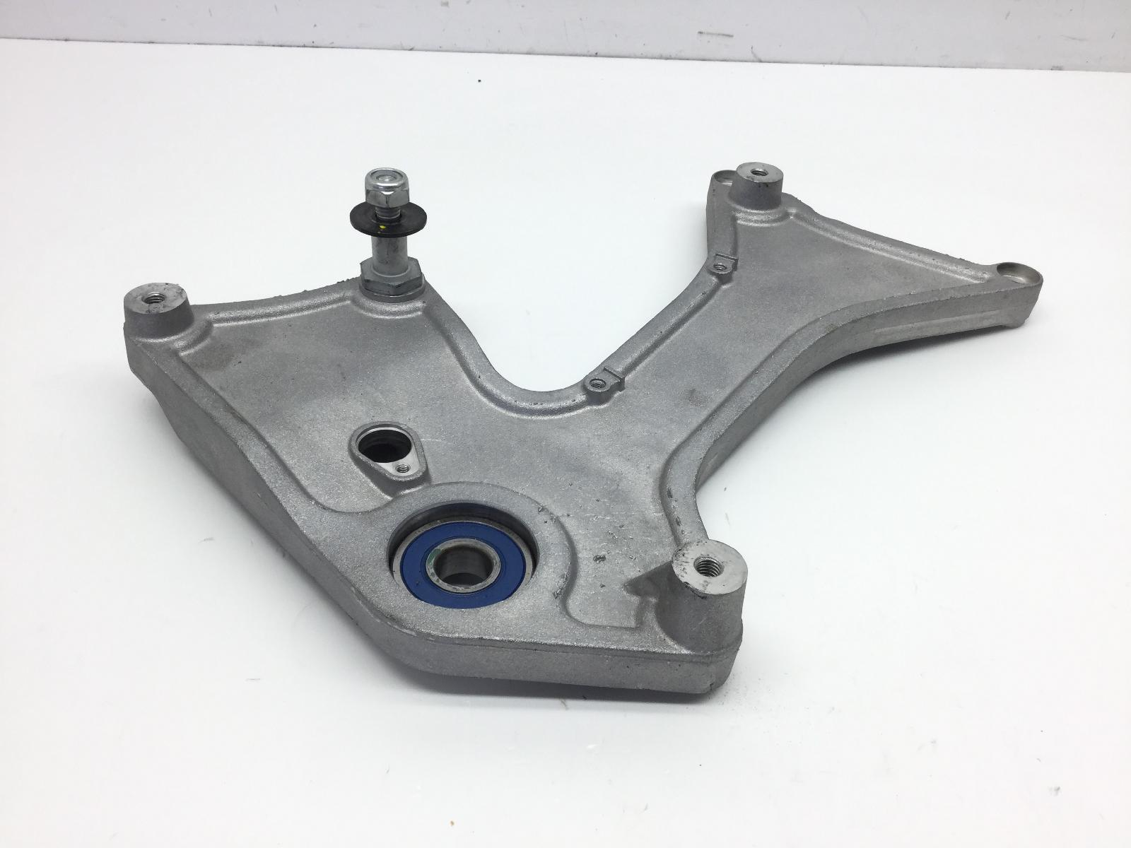 Piaggio vespa gts super hpe km0 300 staffa supporto marmitta 2020 2022 md310