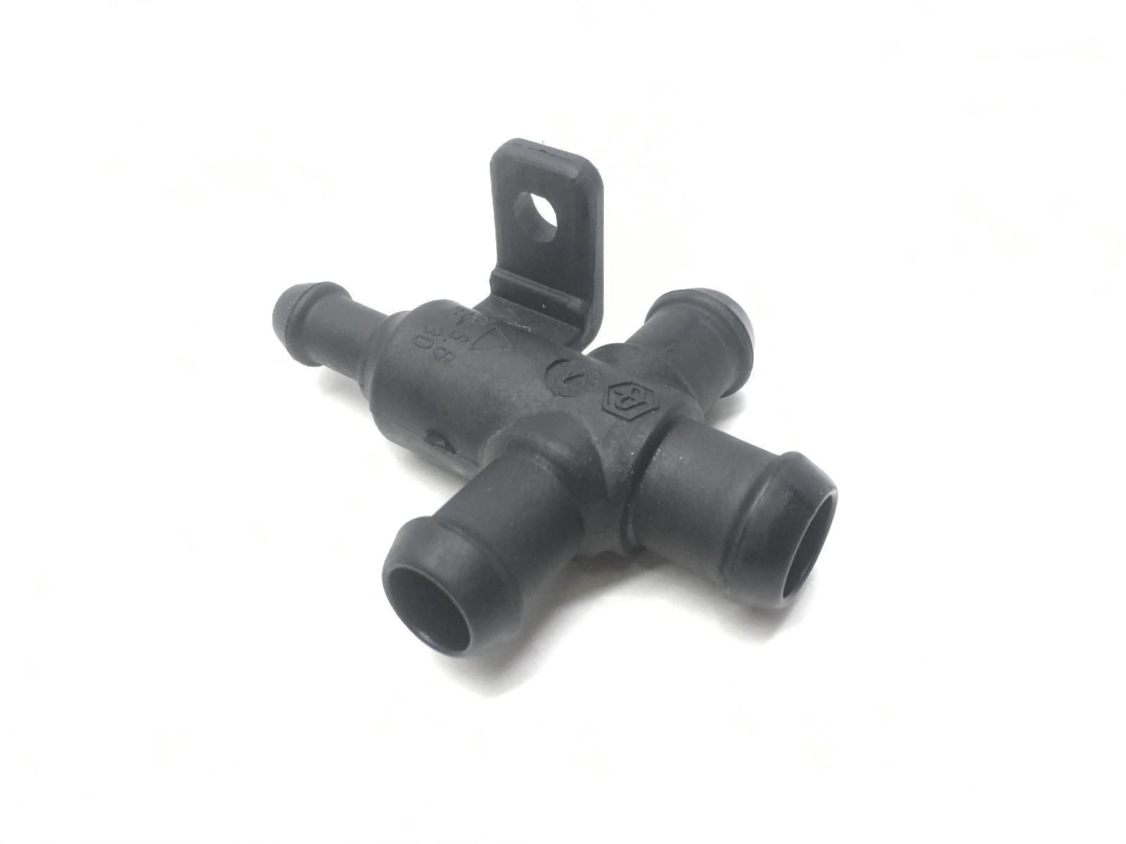 Piaggio vespa gts super hpe km0 300 raccordo superiore tubi acqua radiatore 2020 2022 md310