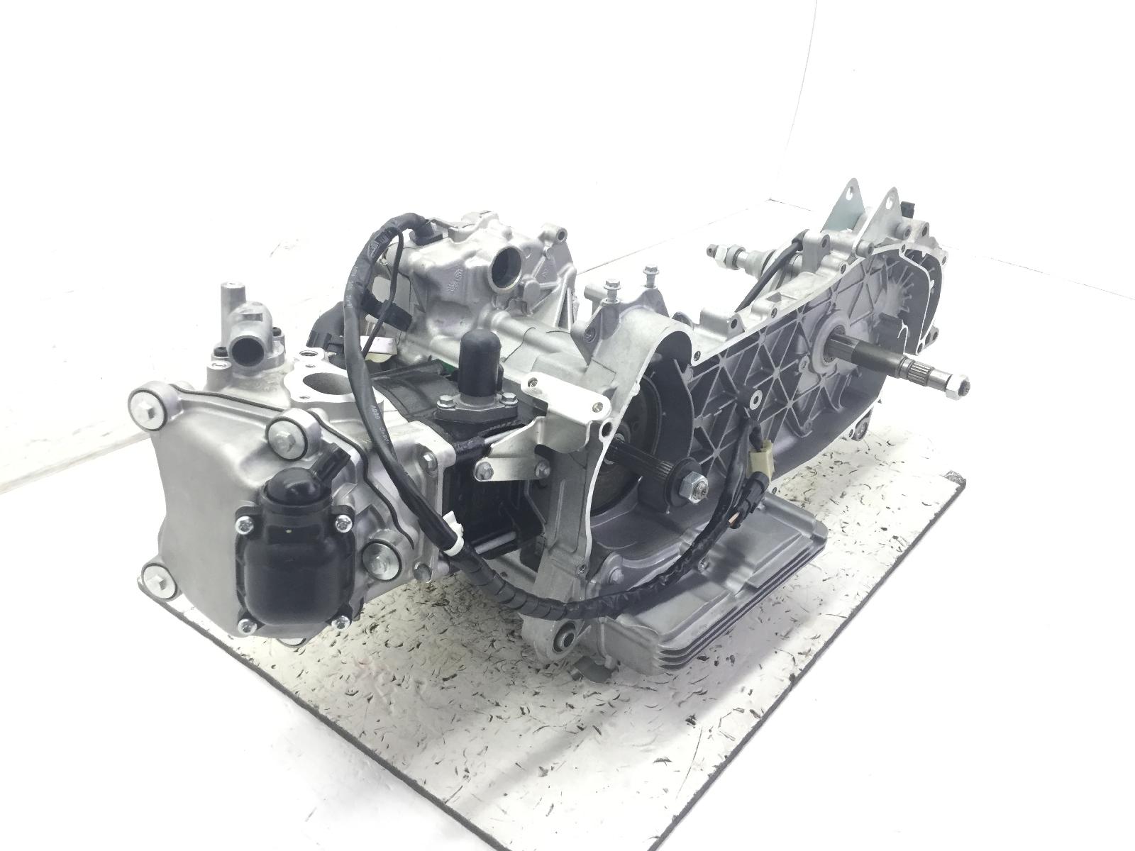 Piaggio vespa gts super hpe km0 300 blocco motore mod. md31m 2020 2022 md310