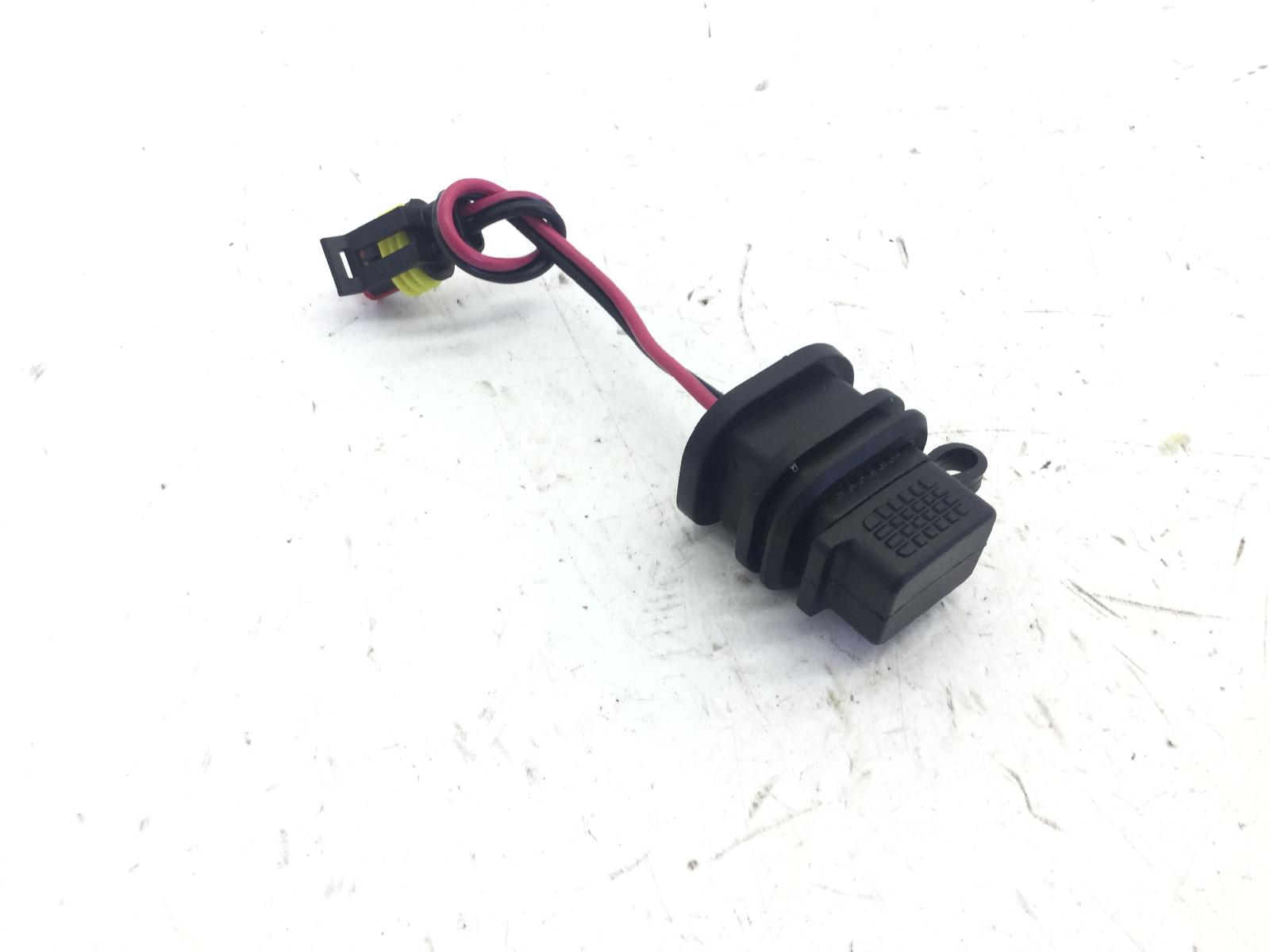 Piaggio vespa gts super hpe 'racing sixties' 300 presa usb 2020 2022 md310