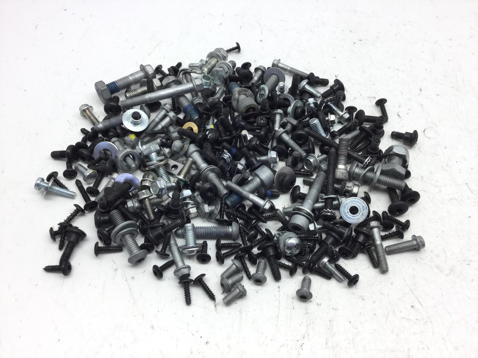 Piaggio beverly e5 black 300 kit viti bulloni bulloneria telaio 2023 2023 md2100
