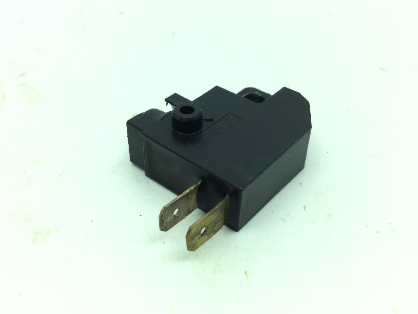 Piaggio beverly e5 black 300 sensore stop microstop freno anteriore destro 2023 2023 md2100