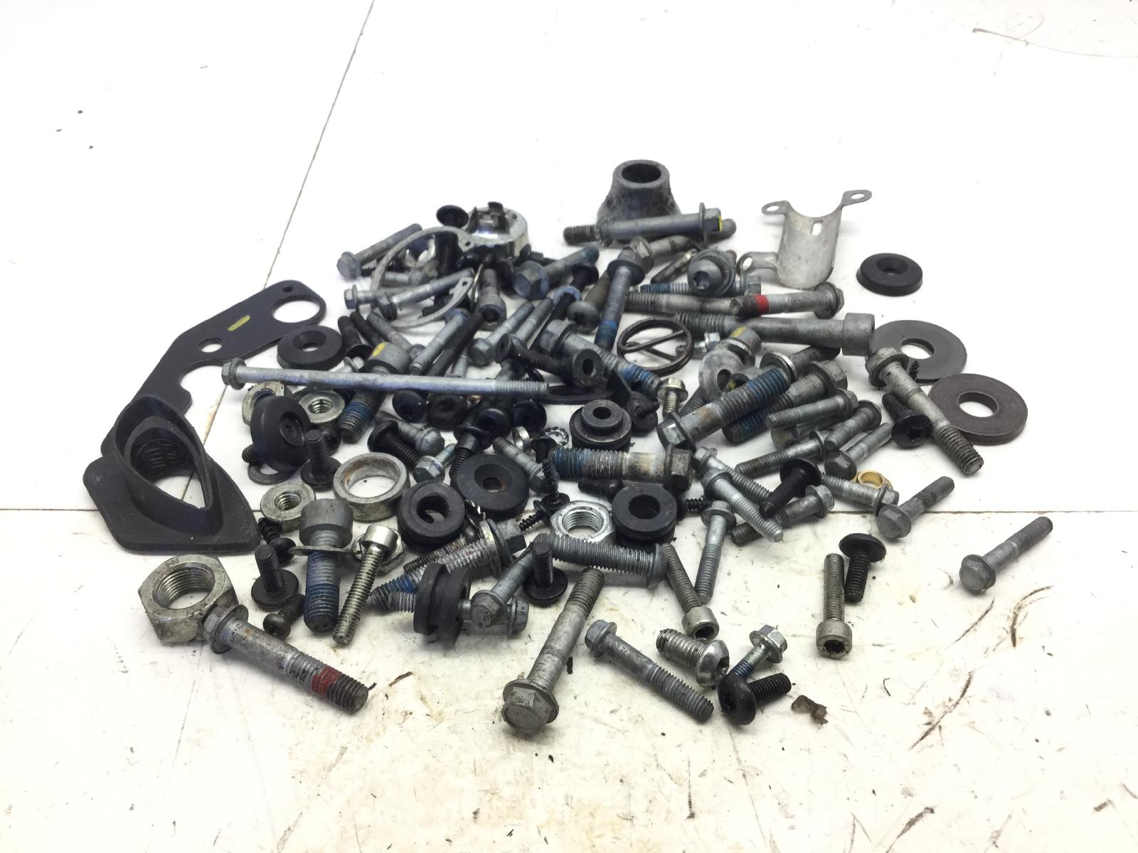 Piaggio beverly e5 black 300 kit viti bulloni bulloneria telaio assortiti 2023 2023 md2100