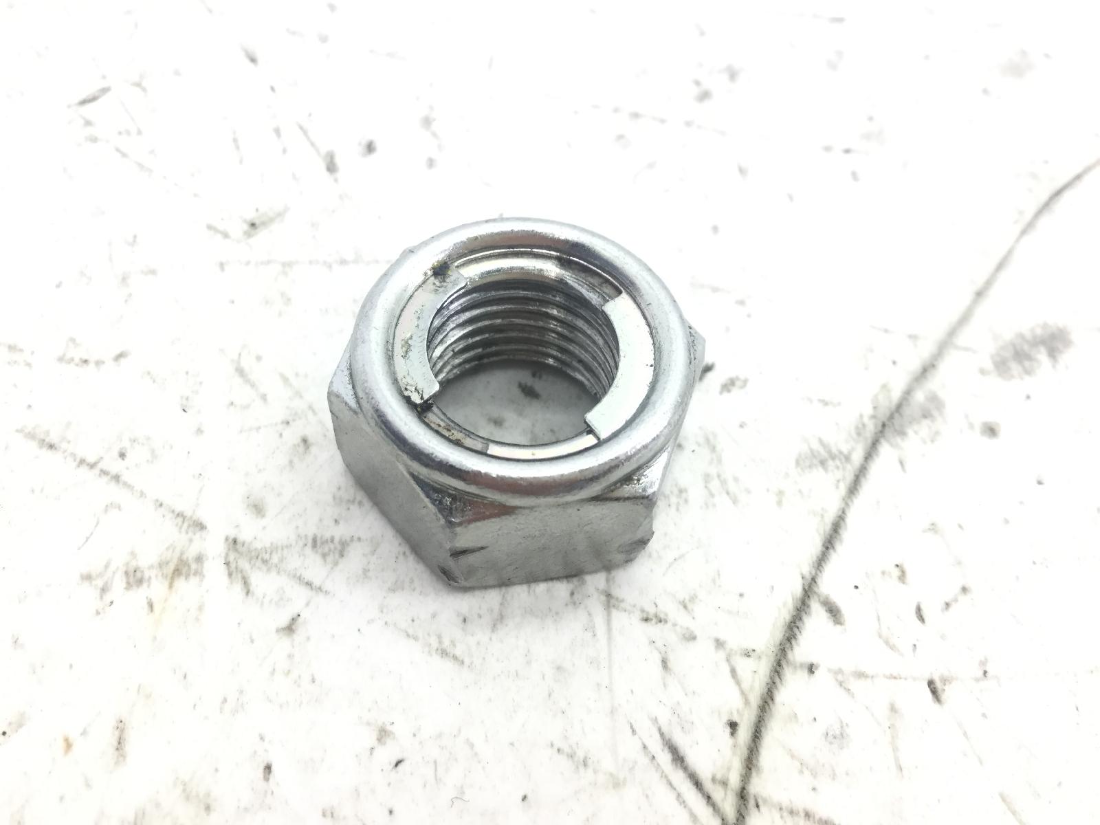 Piaggio vespa gts super abs km 0 300 dado ruota anteriore 2022 2024 md3103