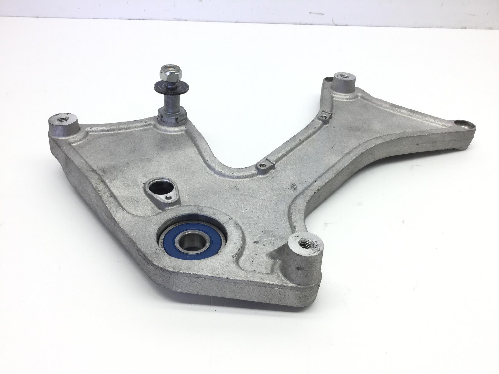 Piaggio vespa gts super abs km 0 300 staffa supporto scarico marmitta 2022 2024 md3103