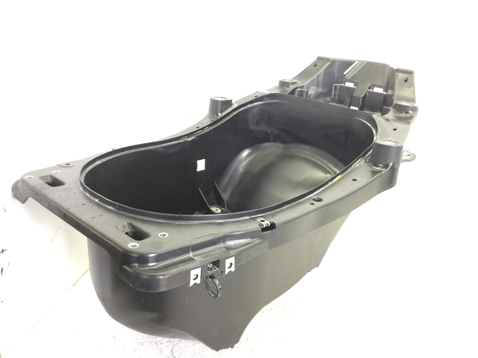 Yamaha t-max xp 560 carena vano sottosella 2022 2022 sj18f