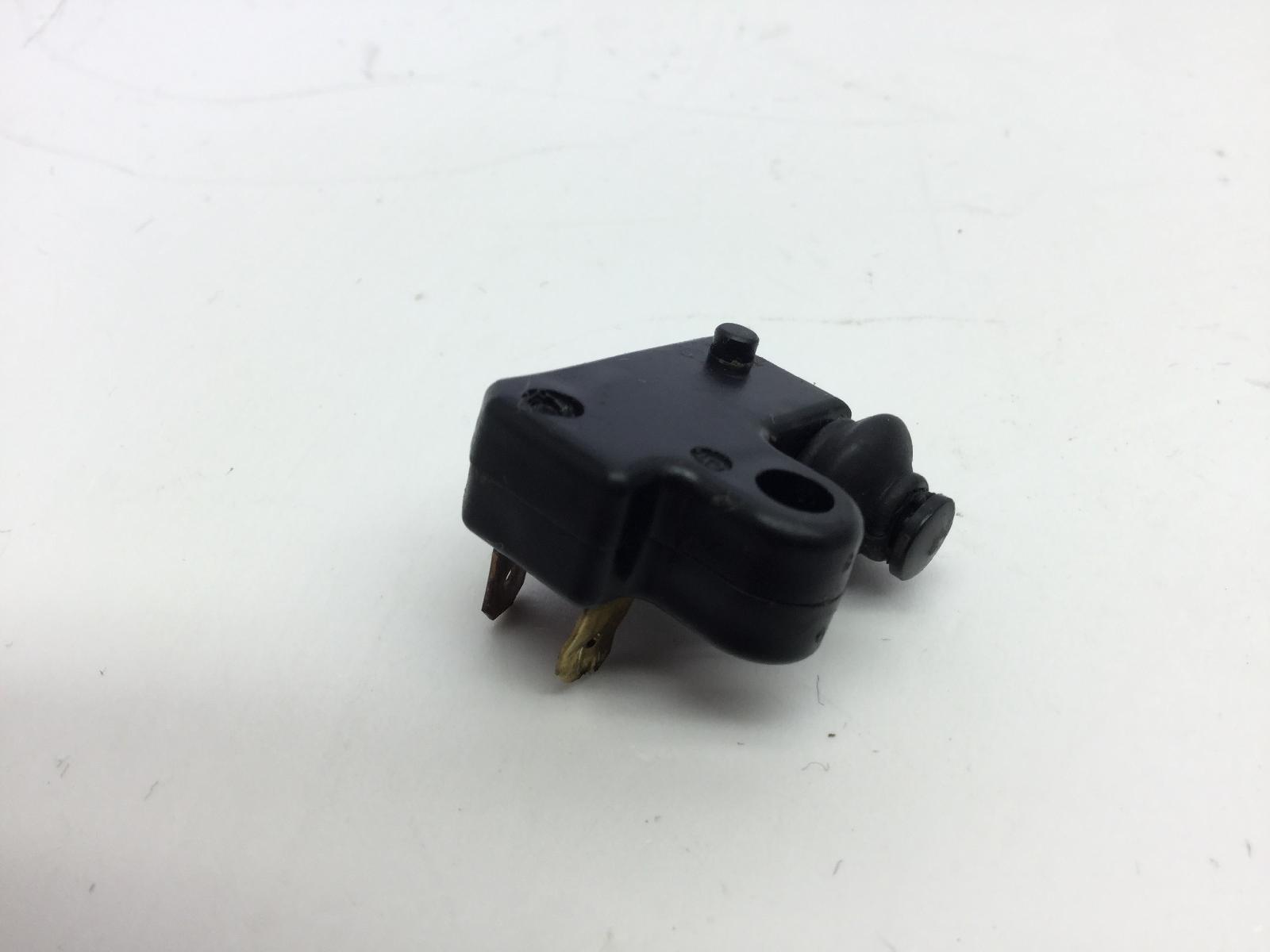 Yamaha t-max xp 560 sensore stop microstop freno anteriore destro 2022 2022 sj18f