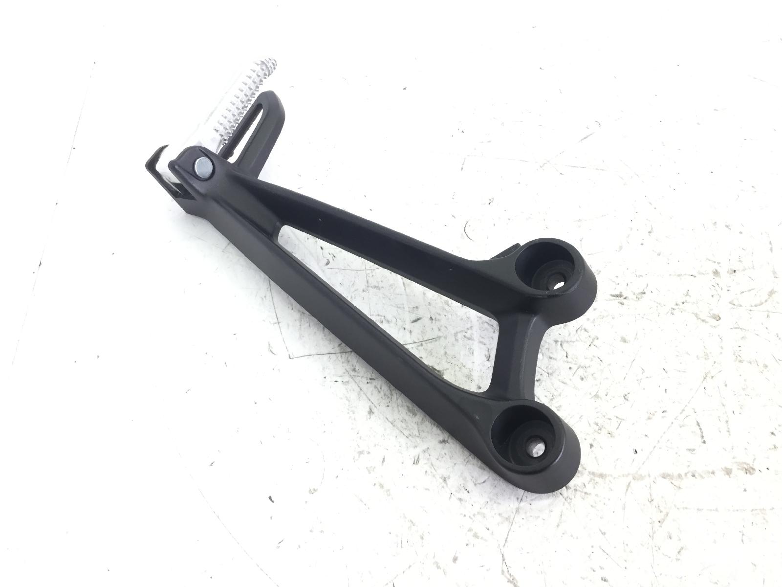 Yamaha mt-07 700 pedana poggiapiede posteriore destra 2023 2023 rm331