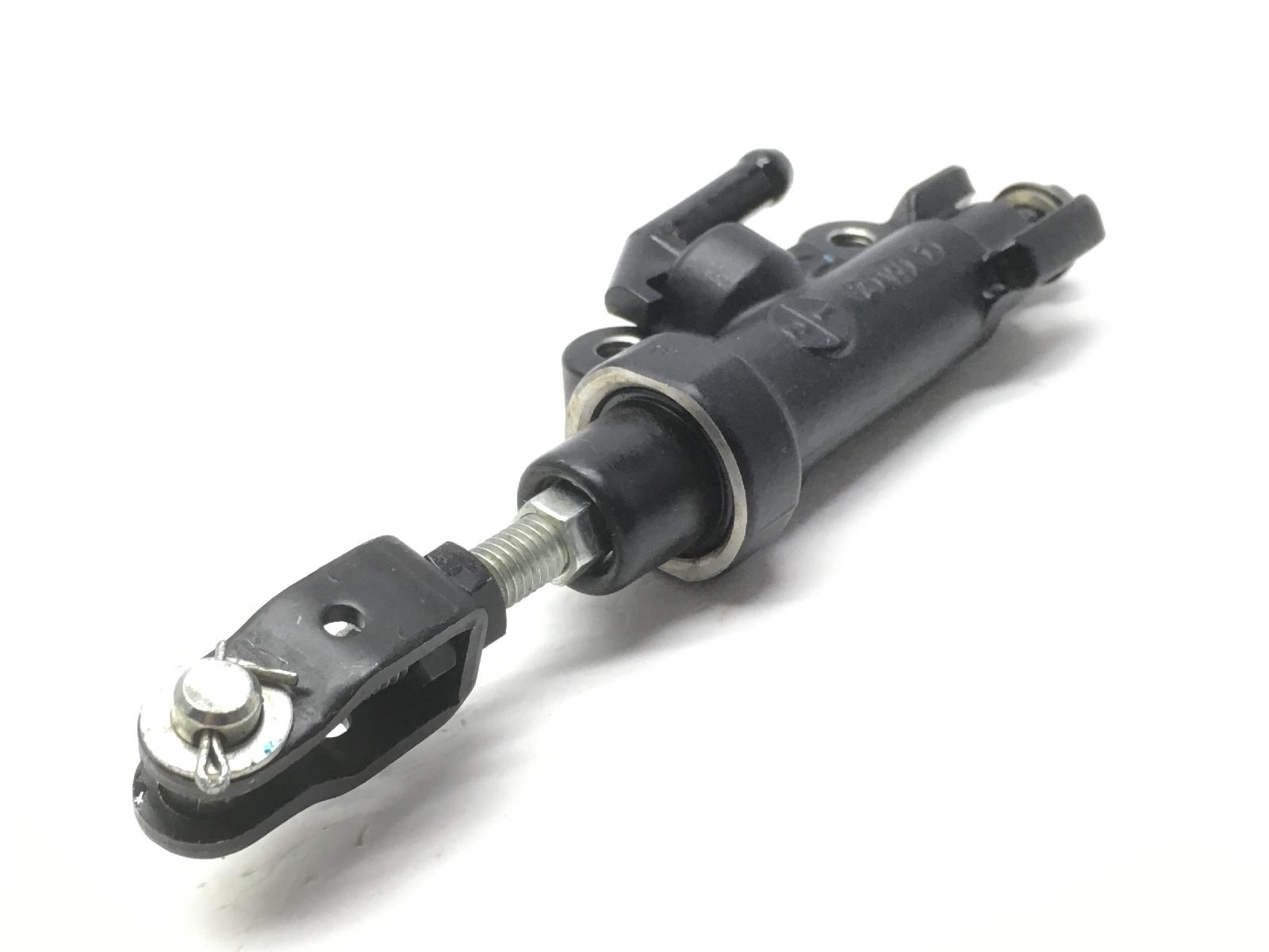 Yamaha mt-07 690 pompa freno posteriore 2023 2023 rm339