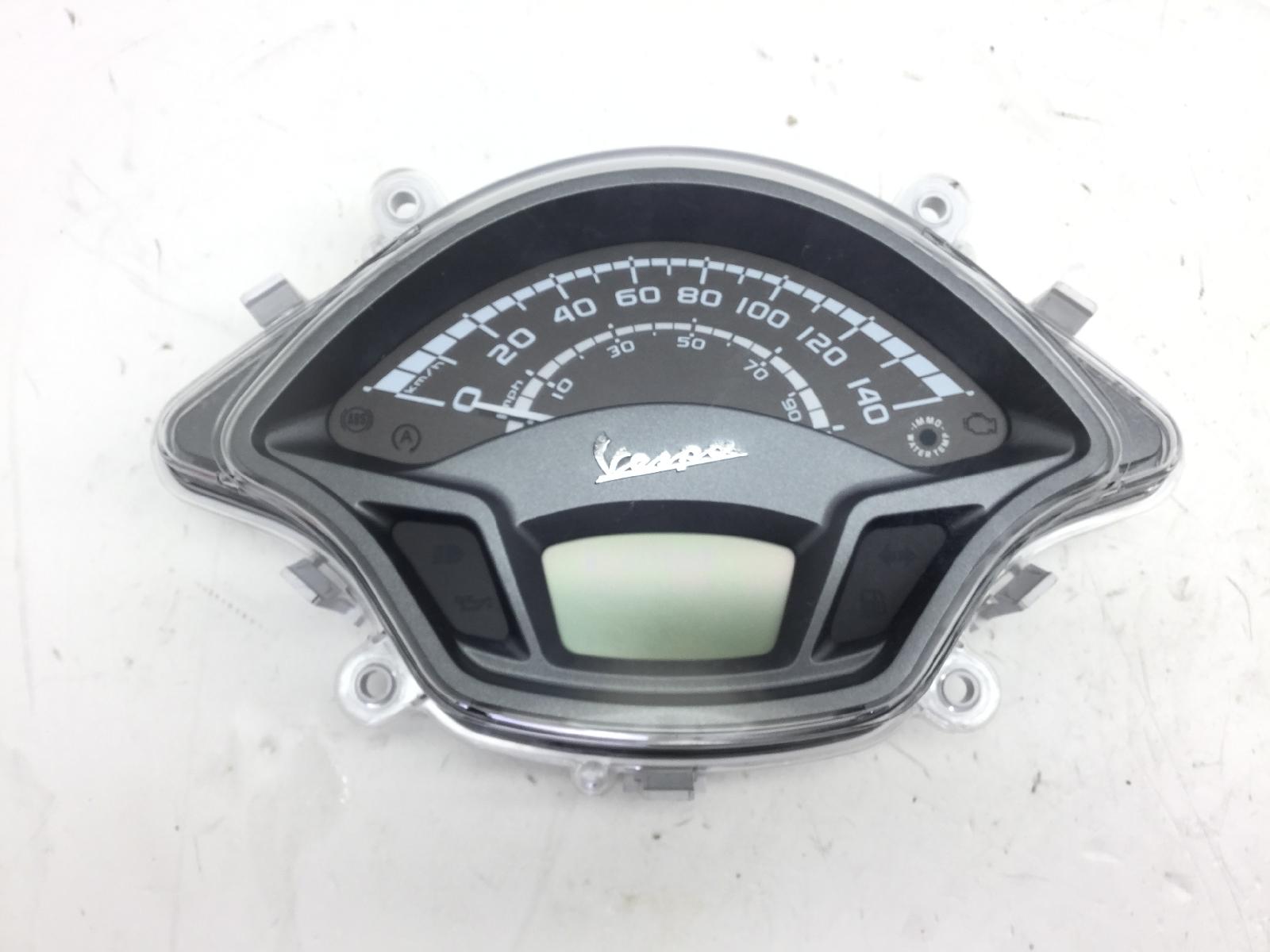 Piaggio vespa gts e4 abs 125 strumentazione contachilometri tachimetro 2021 2021 md3200