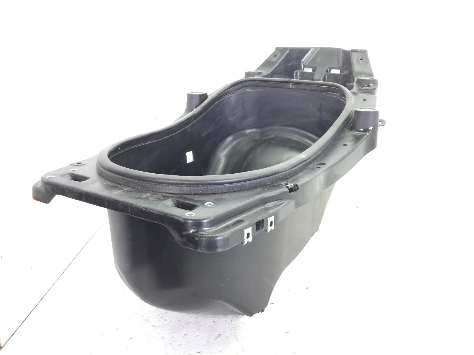 Yamaha t-max xp 560 carena vano sottosella 2022 2022 sj18f