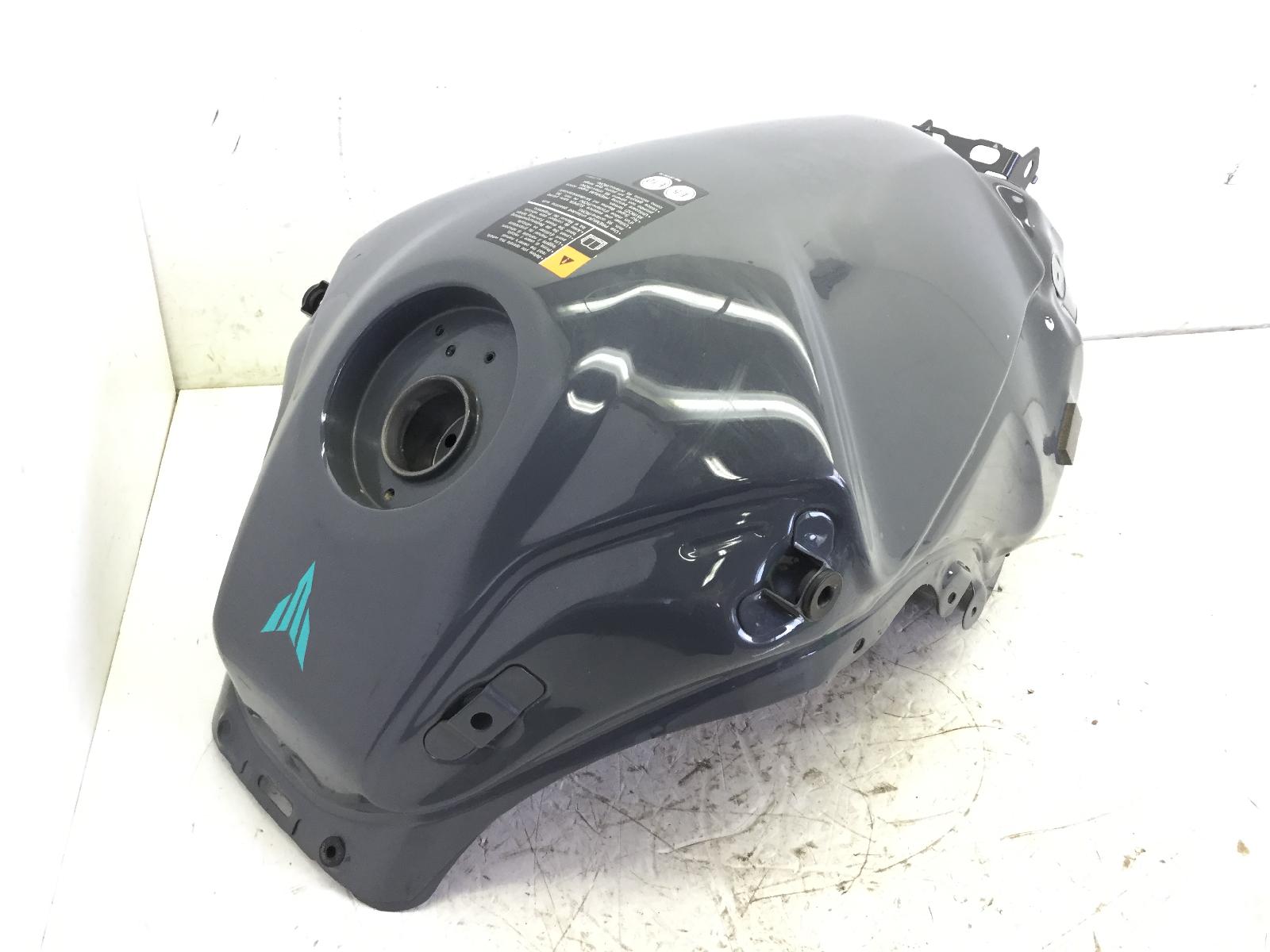 Yamaha mt-10 1000 serbatoio benzina carburante 2022 2022 rn781