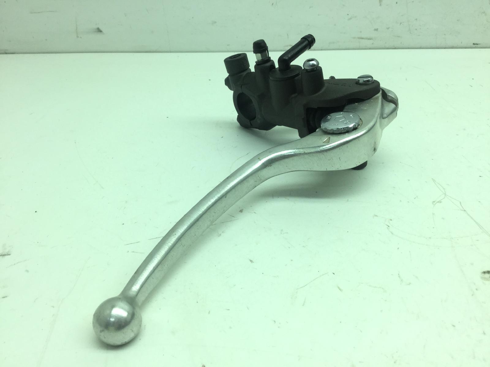 Yamaha mt-09 890 pompa freno anteriore destra e leva 2022 2022 rn691