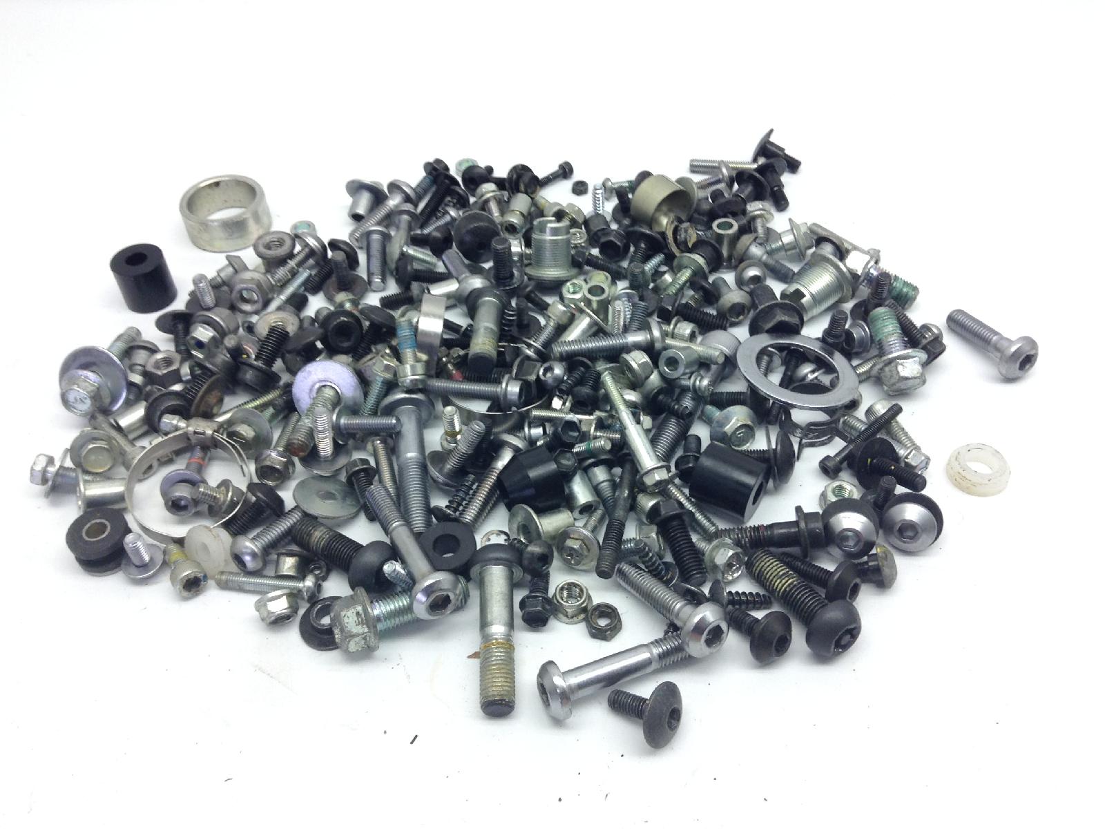 Yamaha mt-09 890 kit viti bulloni bulloneria telaio 2022 2022 rn691