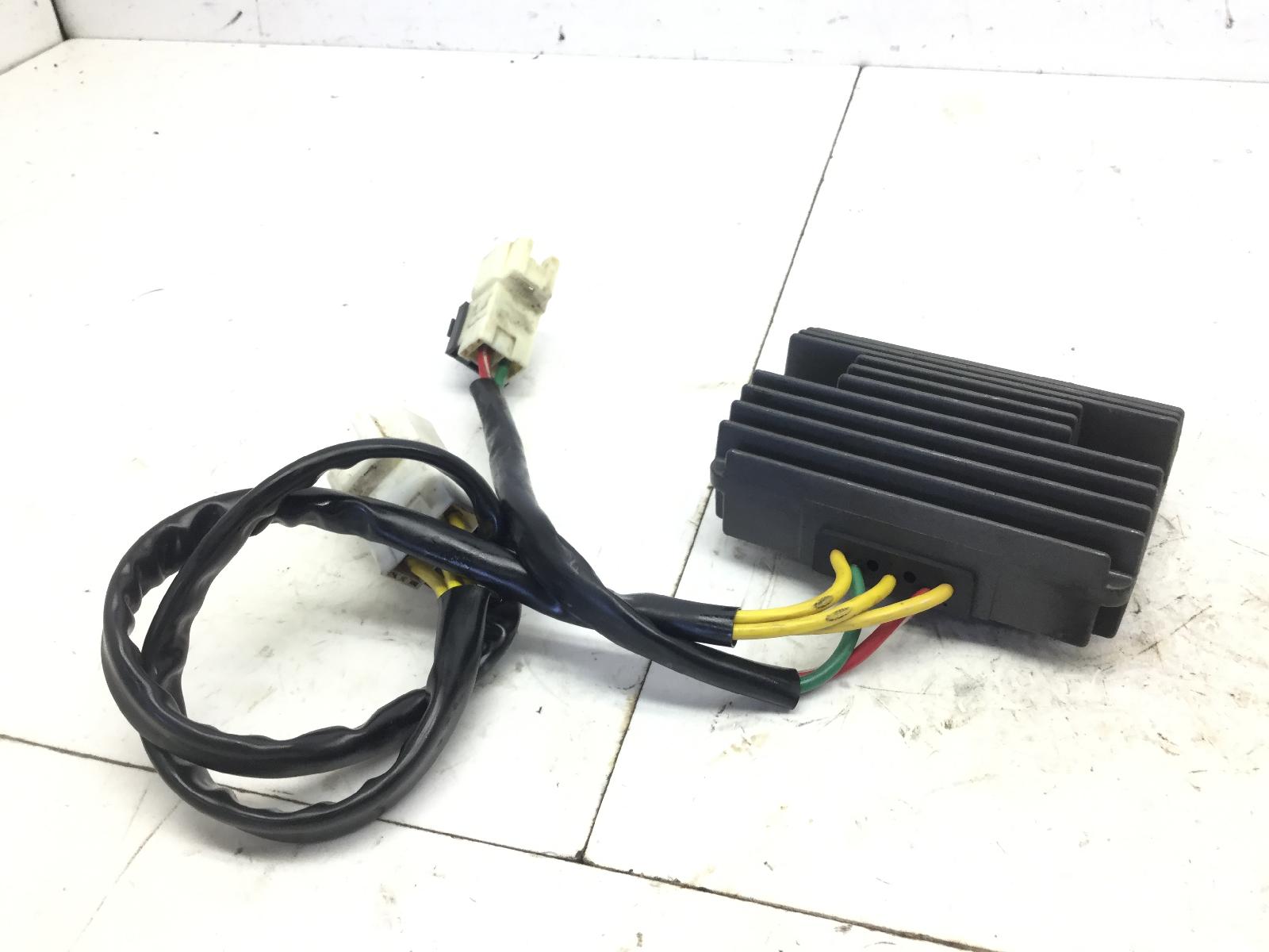 Piaggio mp3 lt business 300 regolatore di tensione 2014 2016 m86200
