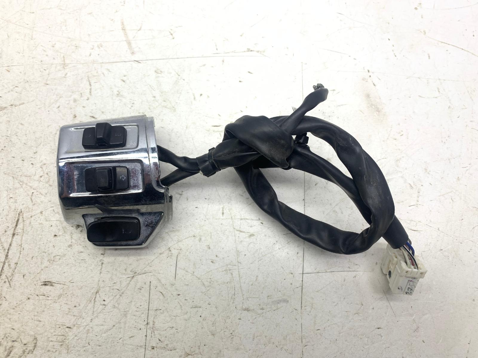 Piaggio vespa primavera 4t 3v e4 iget abs 125 devio commutatore sinistro 2016 2020 ma1100
