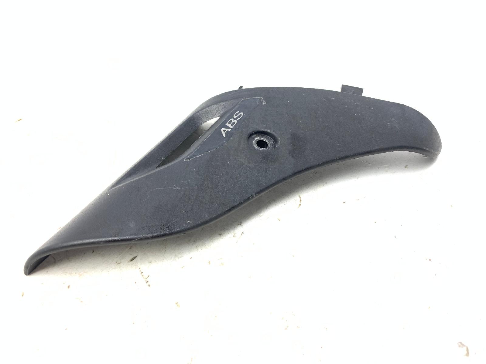 Piaggio vespa primavera 4t 3v e4 iget abs 125 coperchio braccio forcella 2016 2020 ma1100