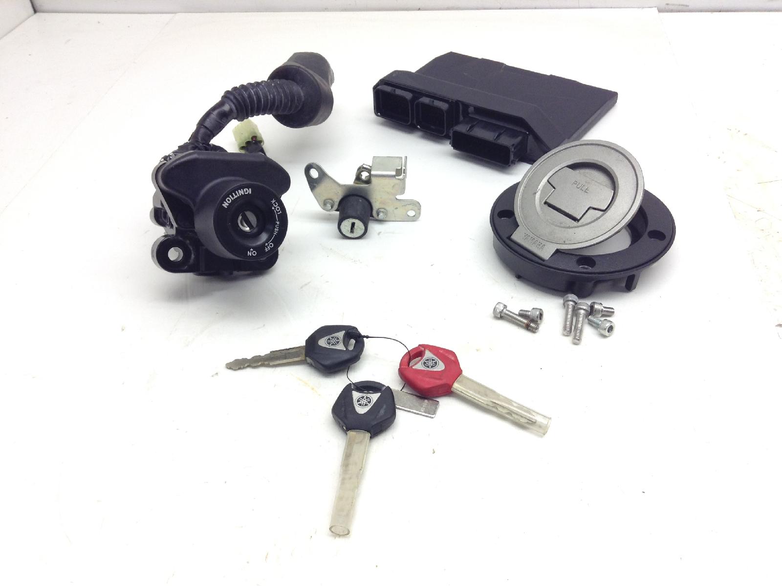 Yamaha tracer 9 km0 900 blocchetto accensione centralina e chiavi 2023 2023 rn70g