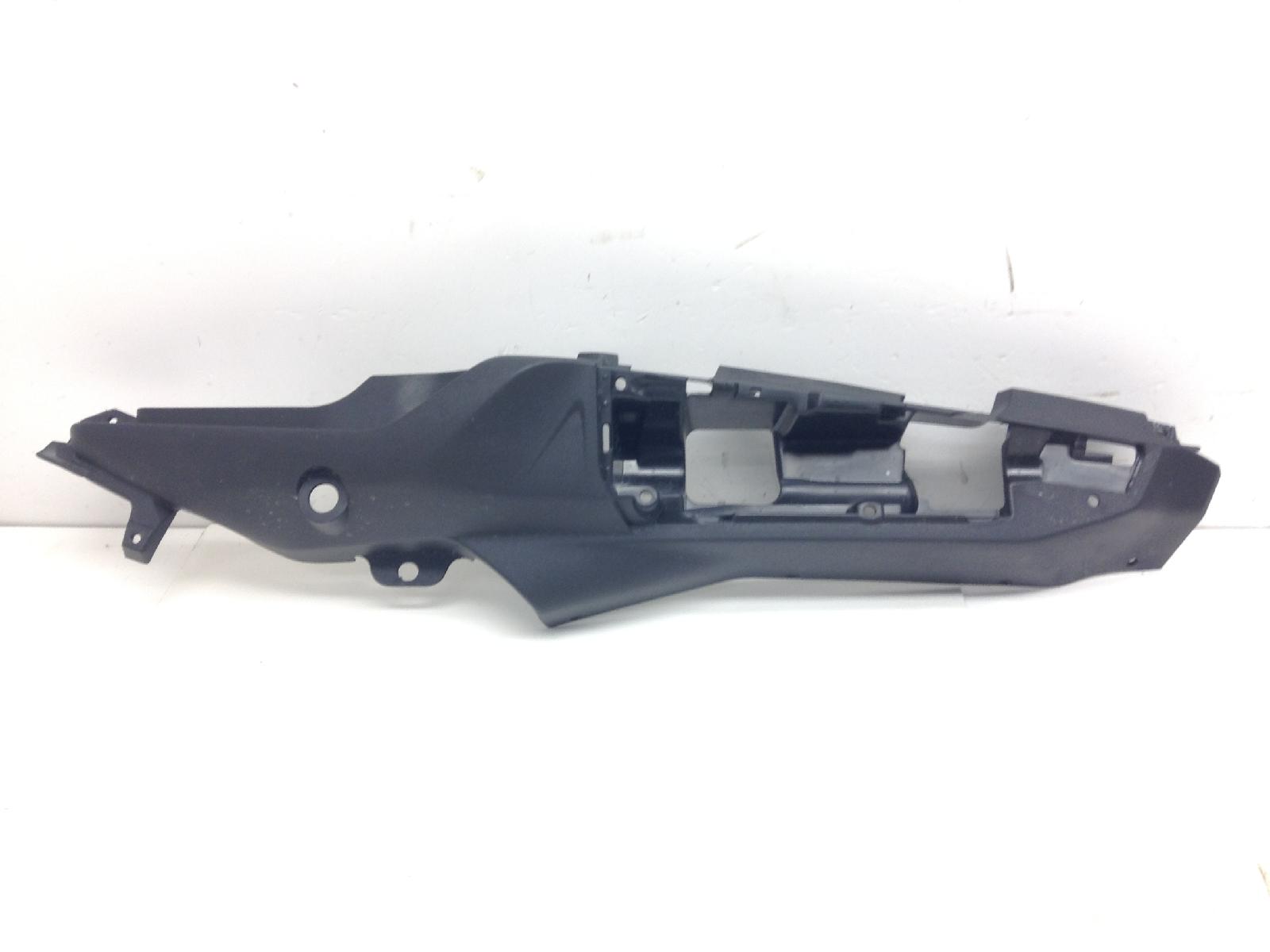Yamaha tracer 9 km0 900 fianchetto posteriore codone sinistro 2023 2023 rn70g