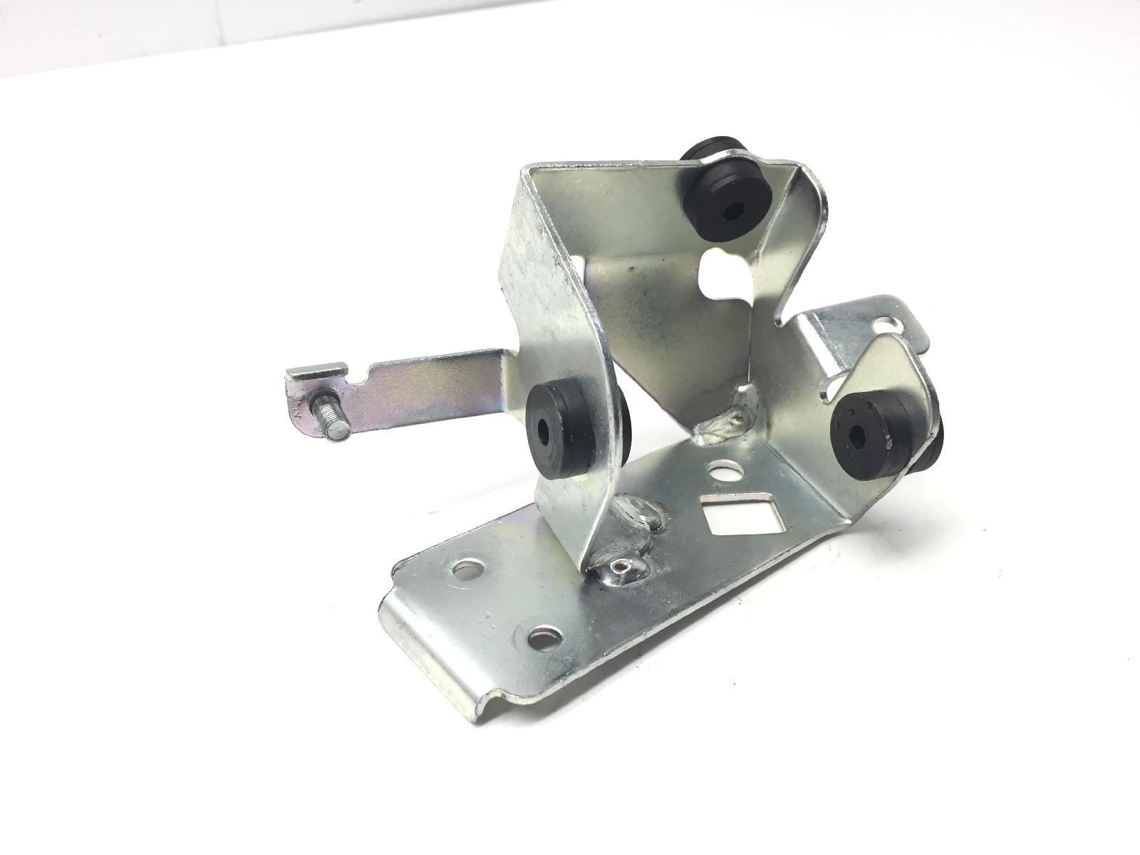 Piaggio vespa primavera 4t 3v ie abs e5 km0 125 staffa supporto pompa abs 2020 2023 md1100
