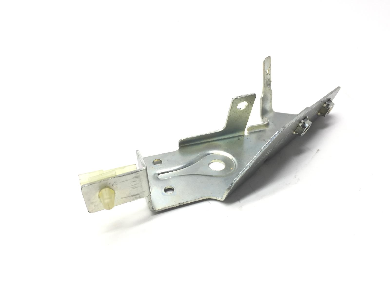 Piaggio vespa primavera 4t 3v ie abs e5 km0 125 staffa supporto connettori 2020 2023 md1100