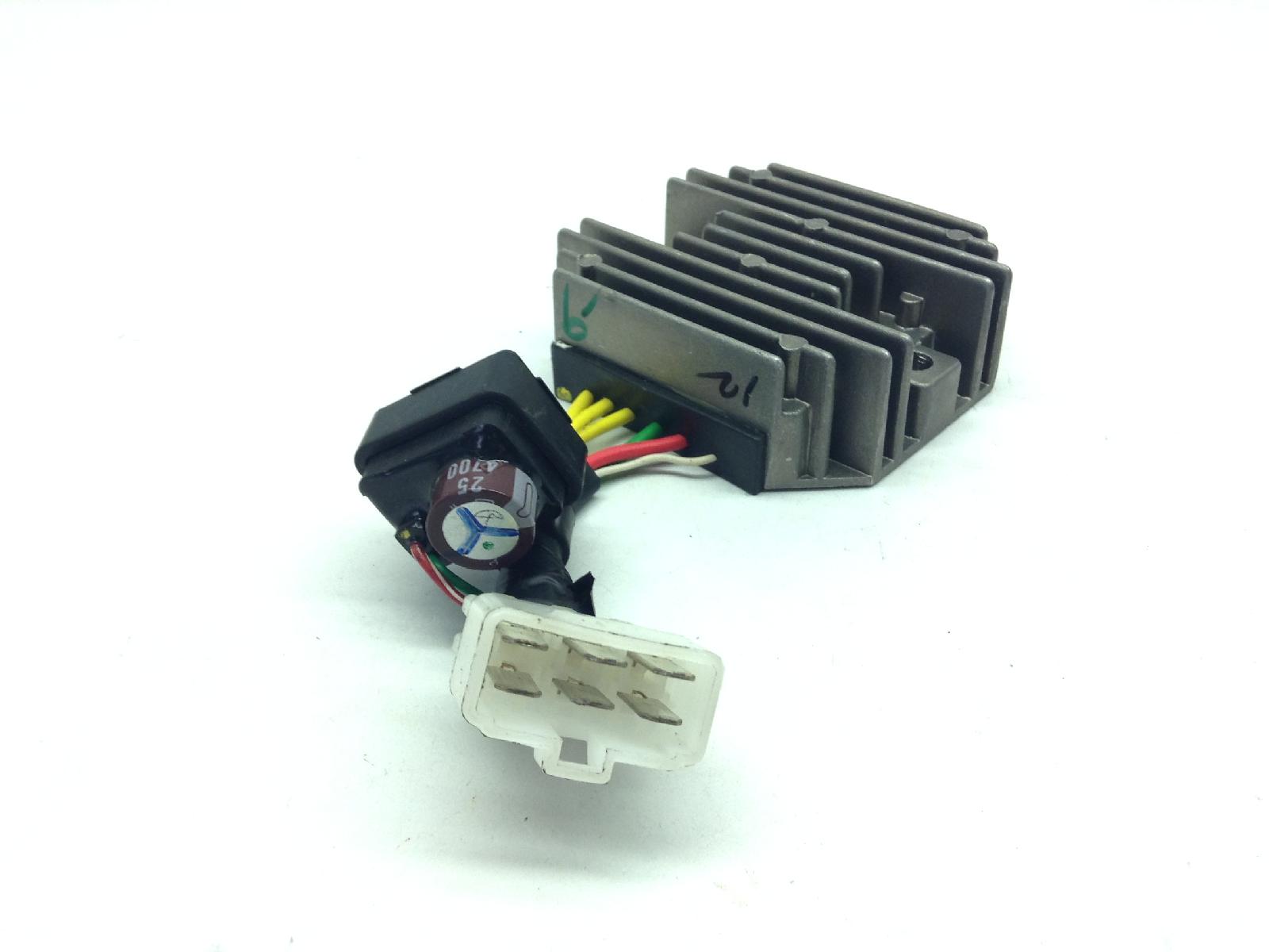 Piaggio vespa primavera 4t 3v ie abs e5 km0 125 regolatore di tensione 2020 2023 md1100