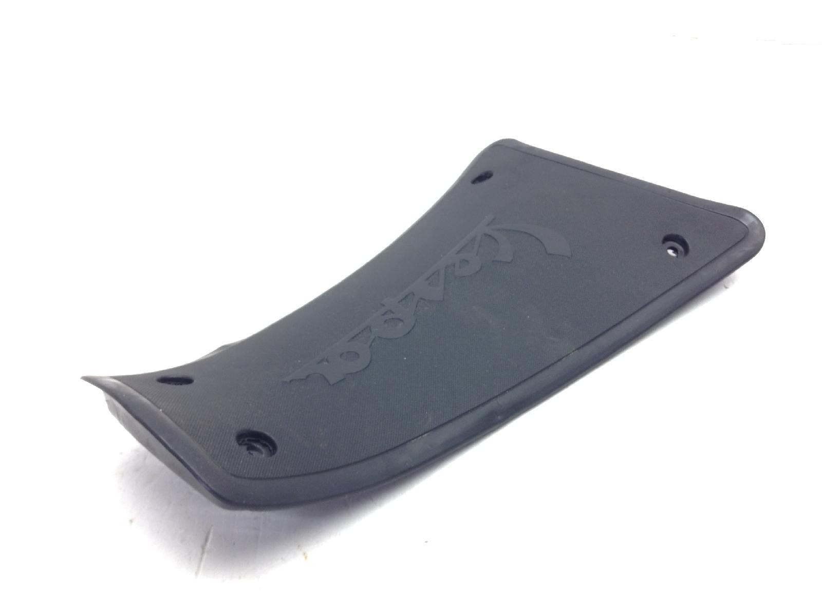 Piaggio vespa primavera e5 50 carena coperchio tappo vano batteria 2020 2023 cd0100