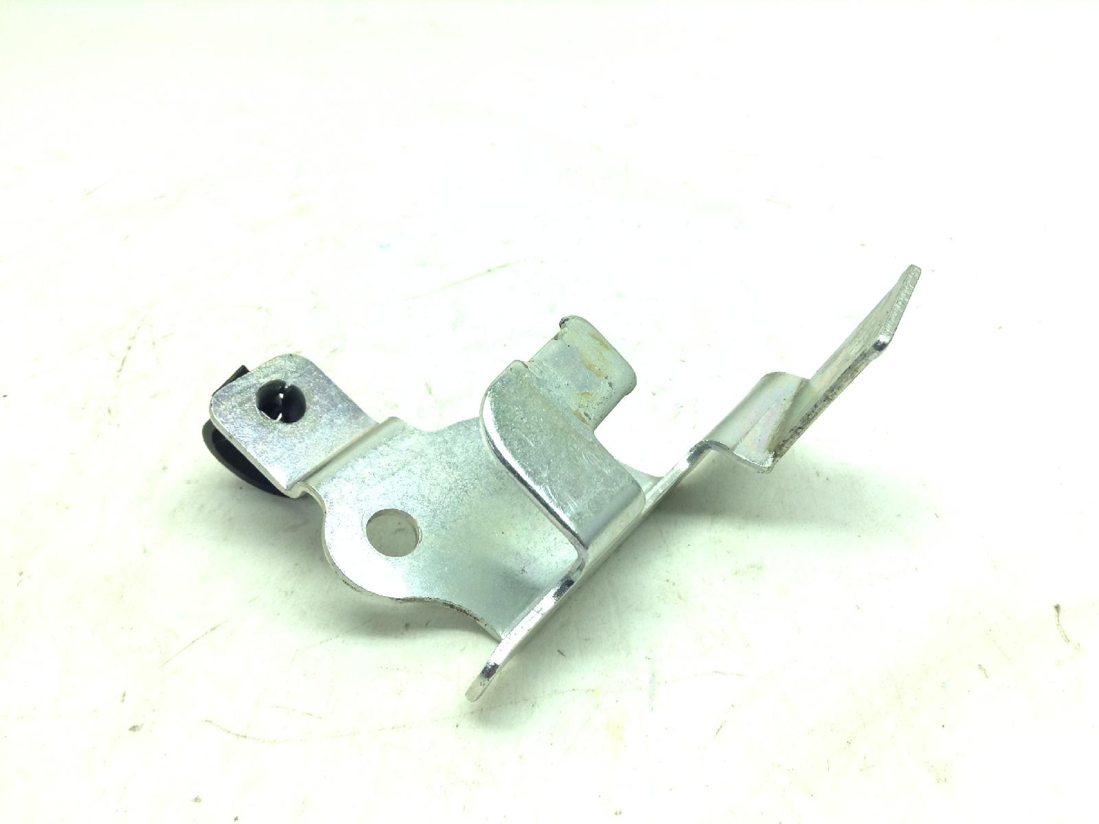 Piaggio vespa primavera e5 50 staffa supporto canister 2020 2023 cd0100